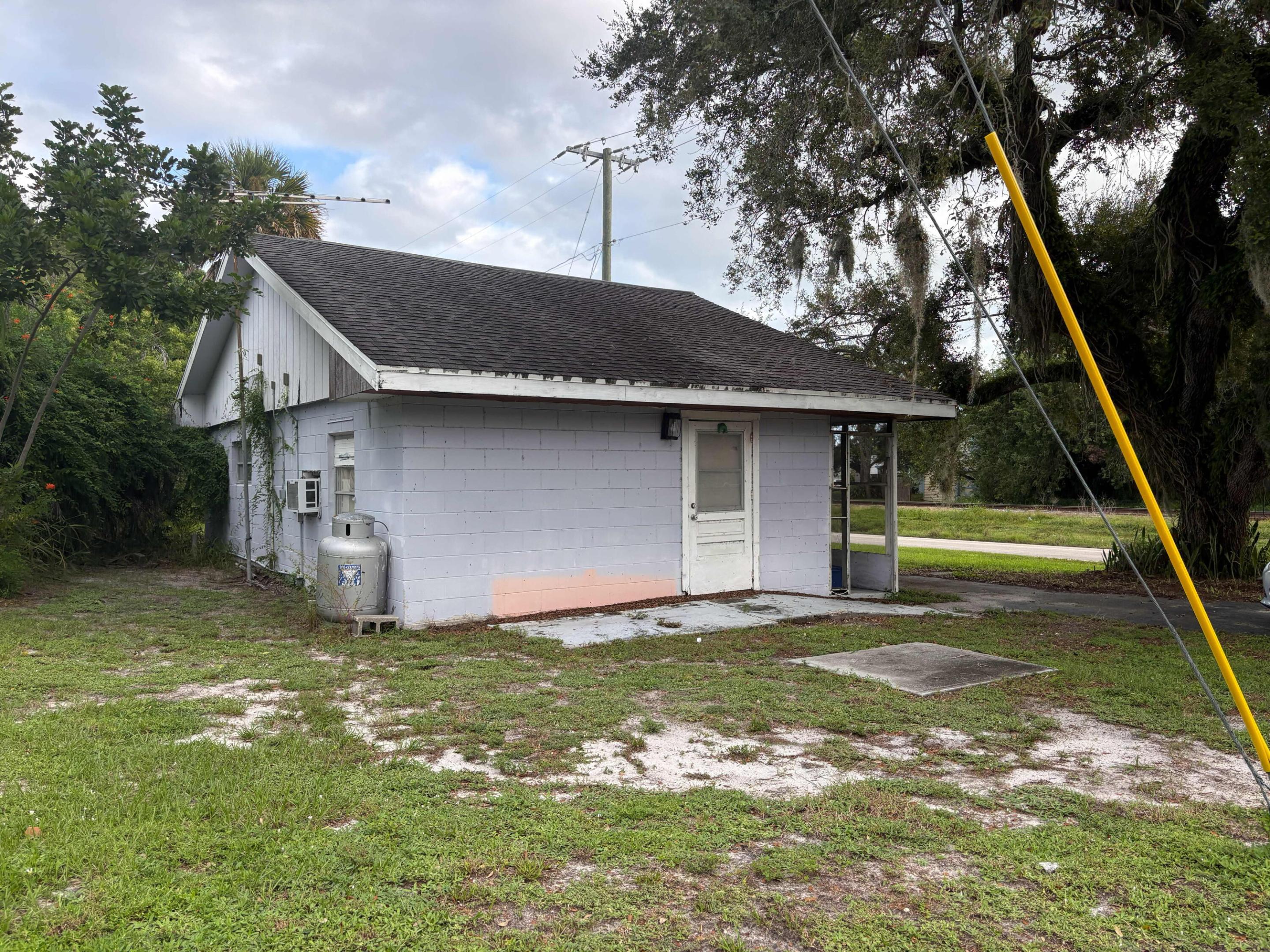 2603 N Old Dixie Highway — photo