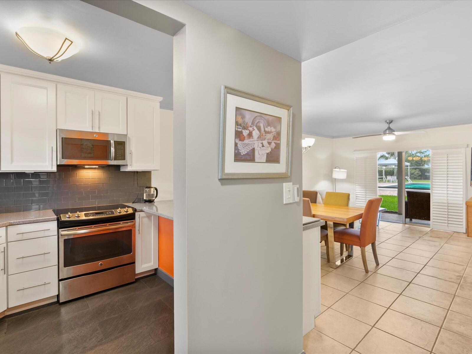 2998 E Sunrise Lakes Drive E Unit 110 — photo