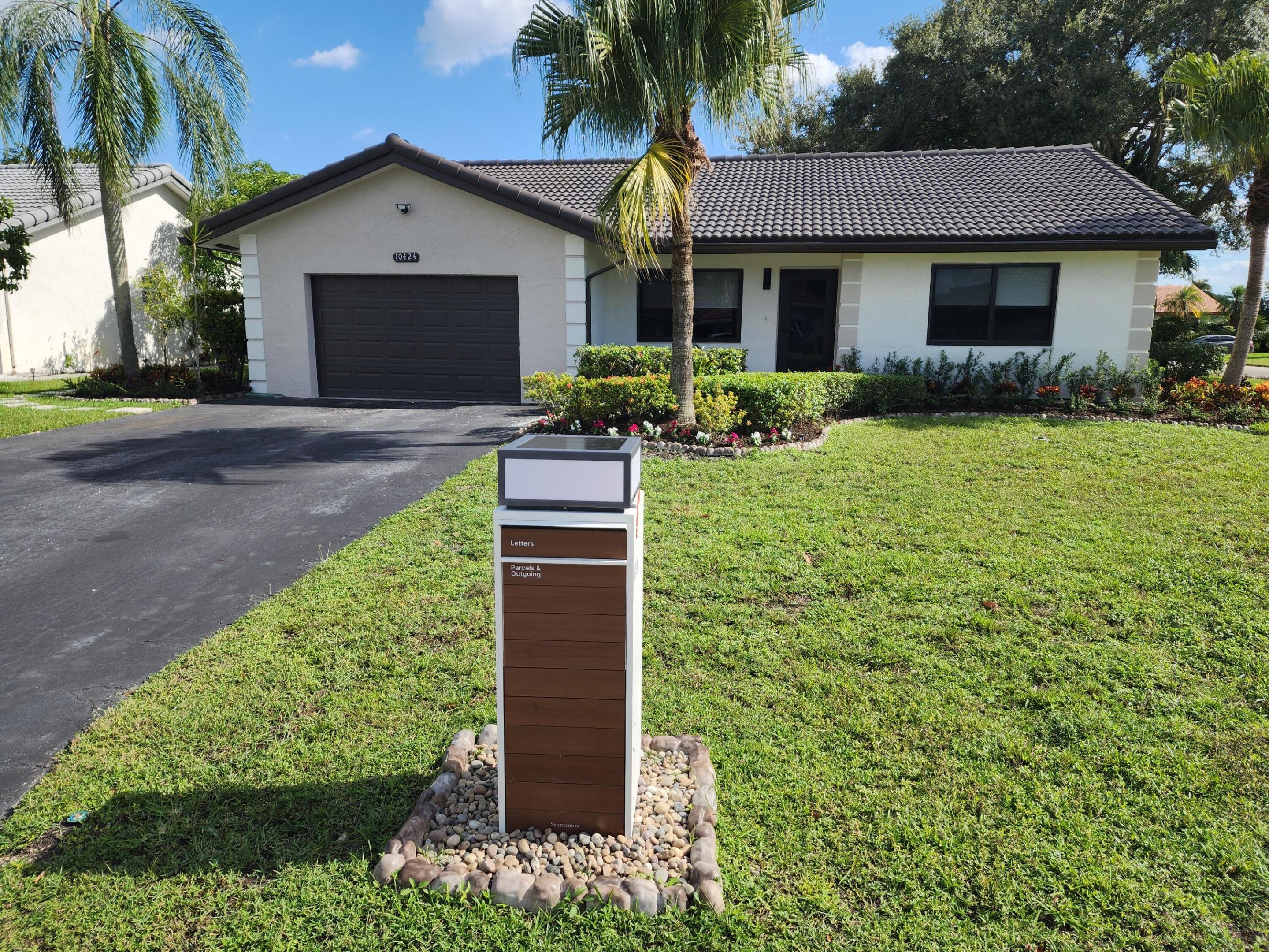 10424 NW 70th Court — photo