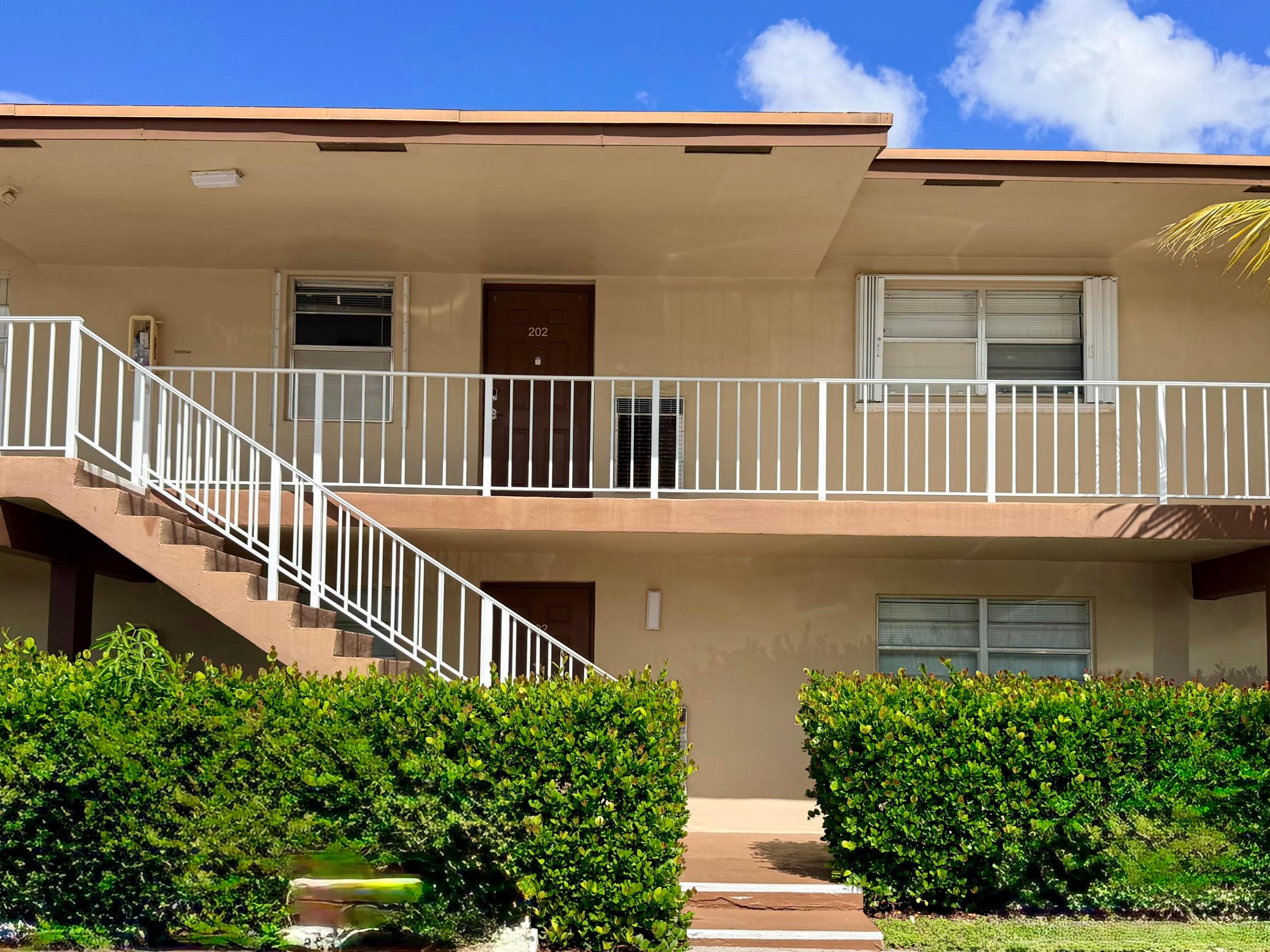 7505 NW 5th Court Unit 102 — photo