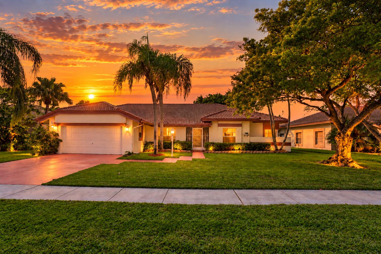 11235 Island Lakes Lane — photo