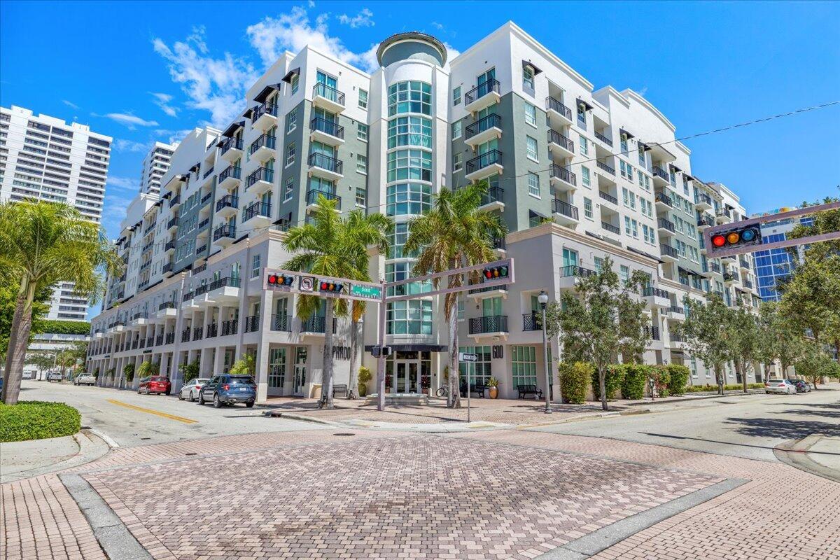 600 S Dixie Highway Unit 558 — photo