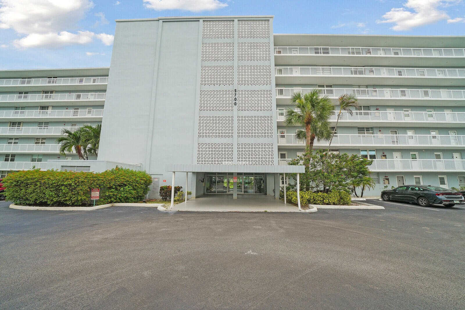 5700 NW 2nd Avenue Unit 405 — photo