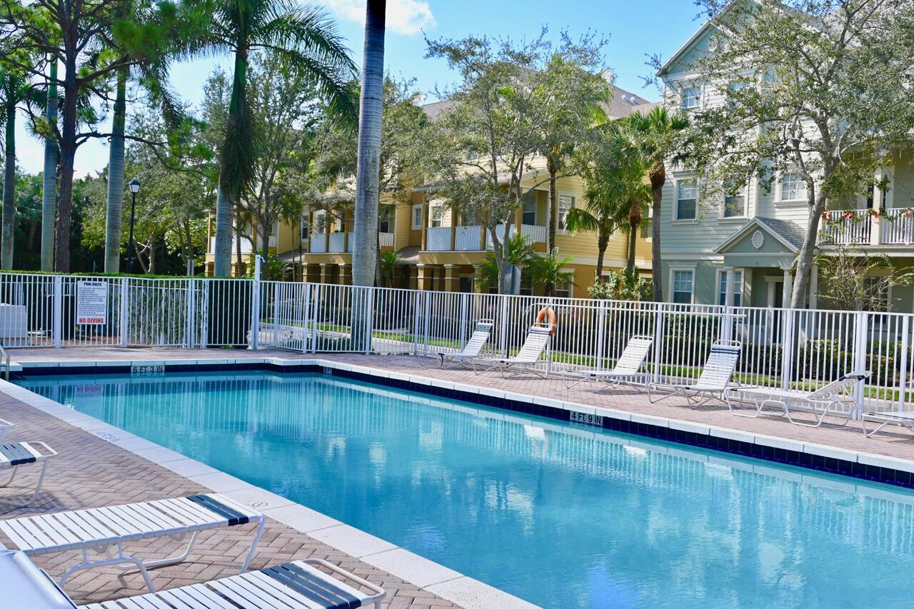 Home in Jupiter, FL 33458 — photo 2