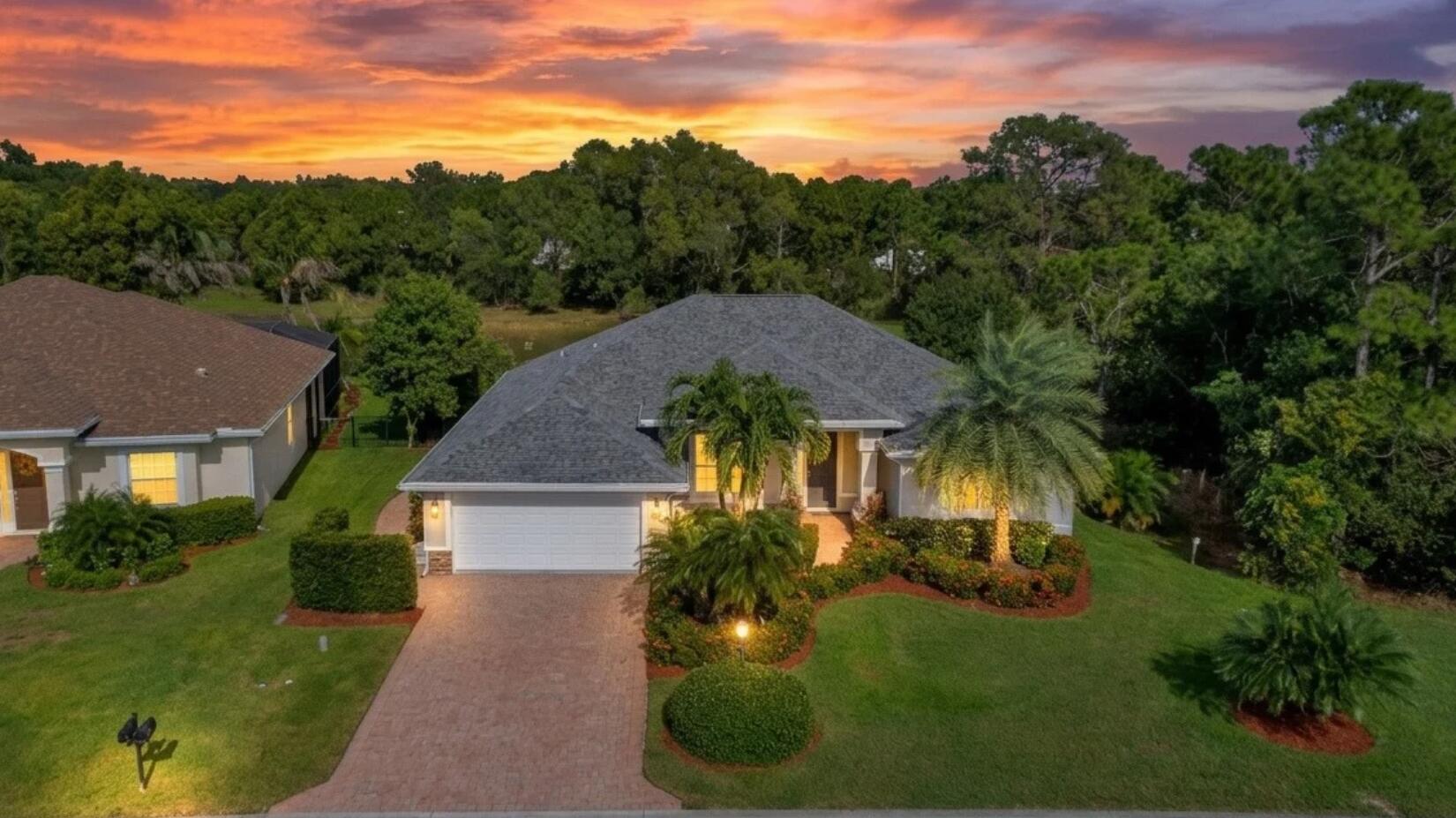 367 SW Vista Lake Drive — photo