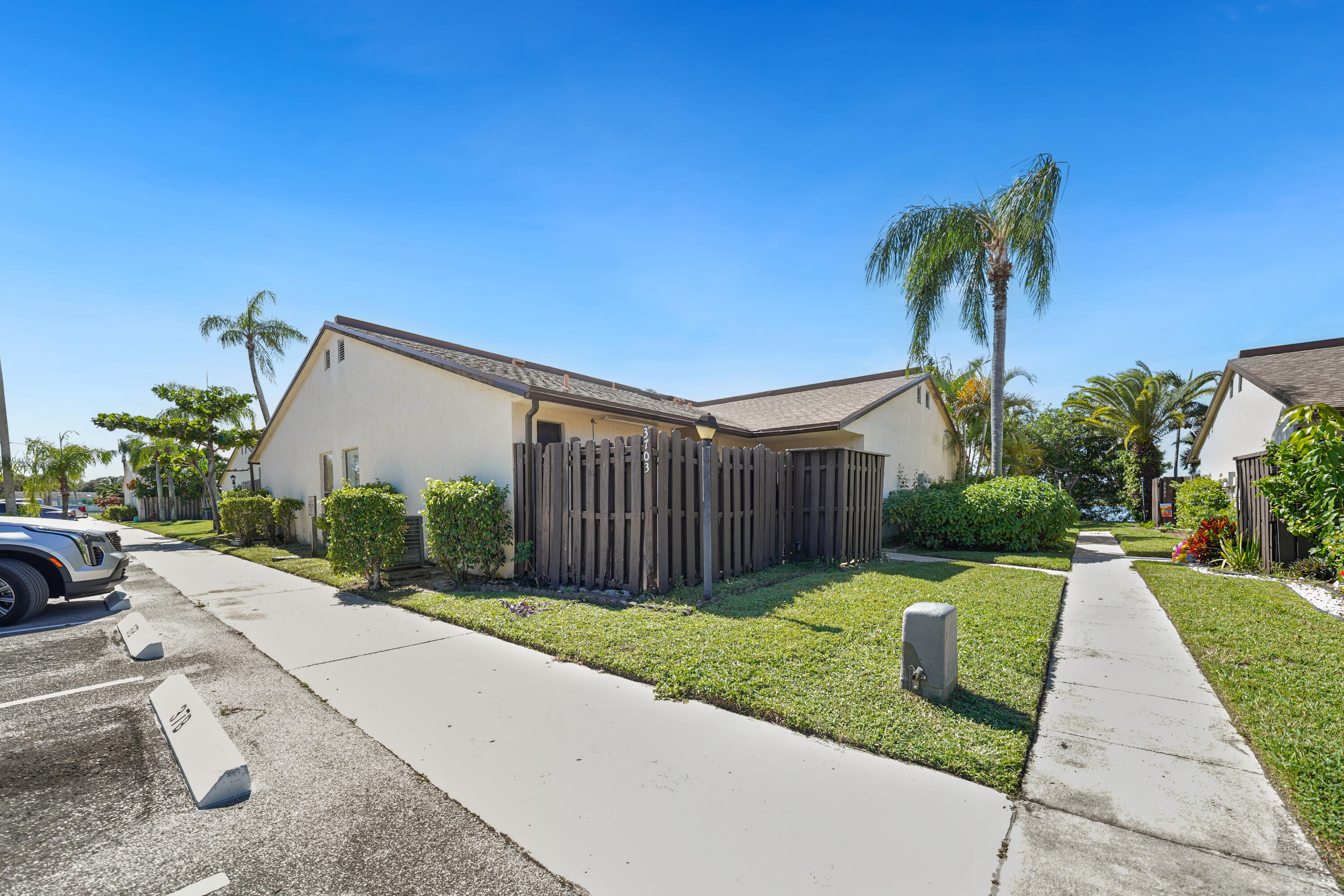 3703 Waterview Circle Unit 37C — photo