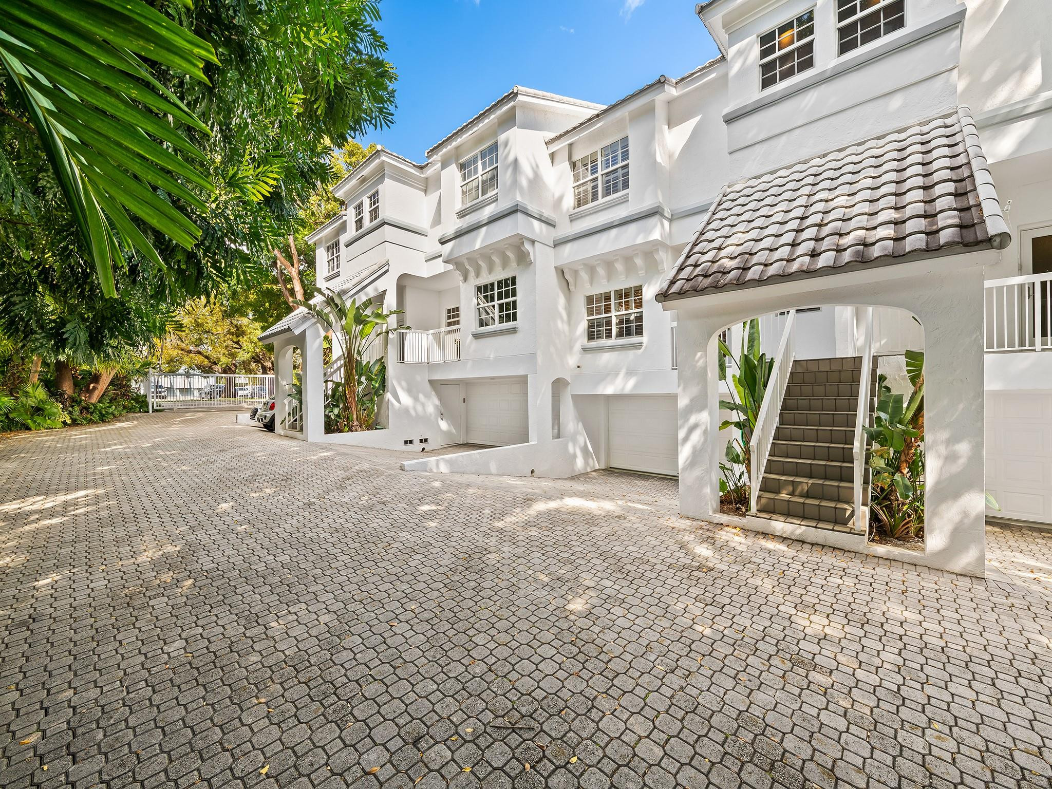 1705 E Las Olas Boulevard Unit 3 — photo