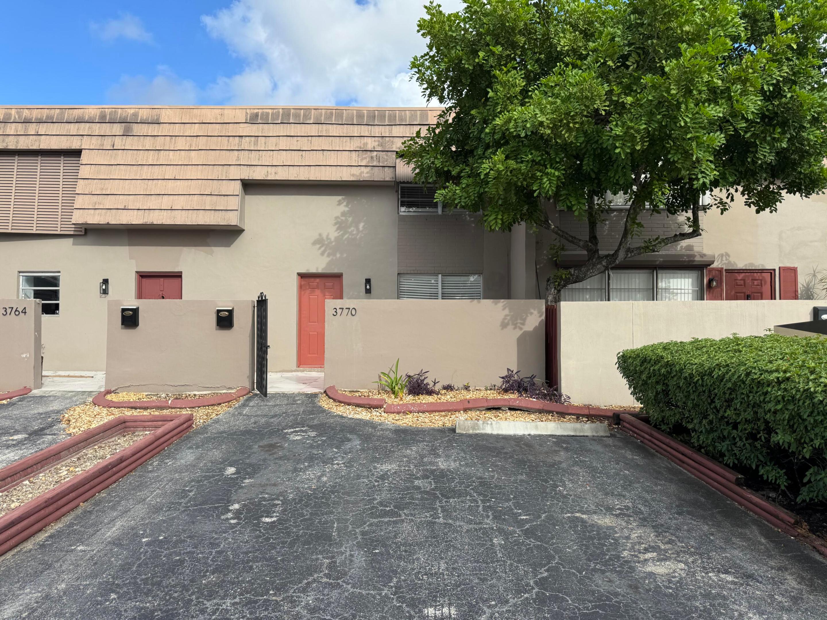 3770 SW 59th Terrace Unit 53 — photo