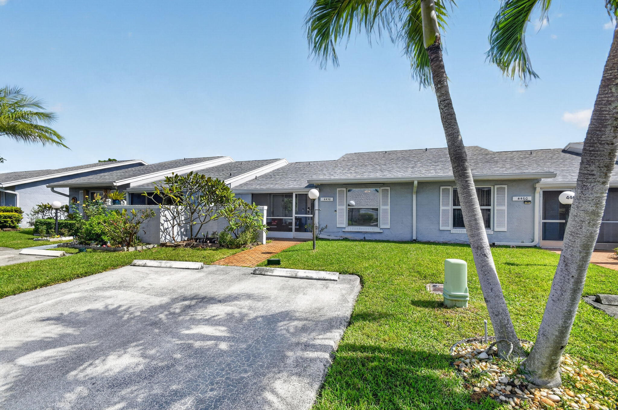 4450 Lucerne Villas Lane — photo
