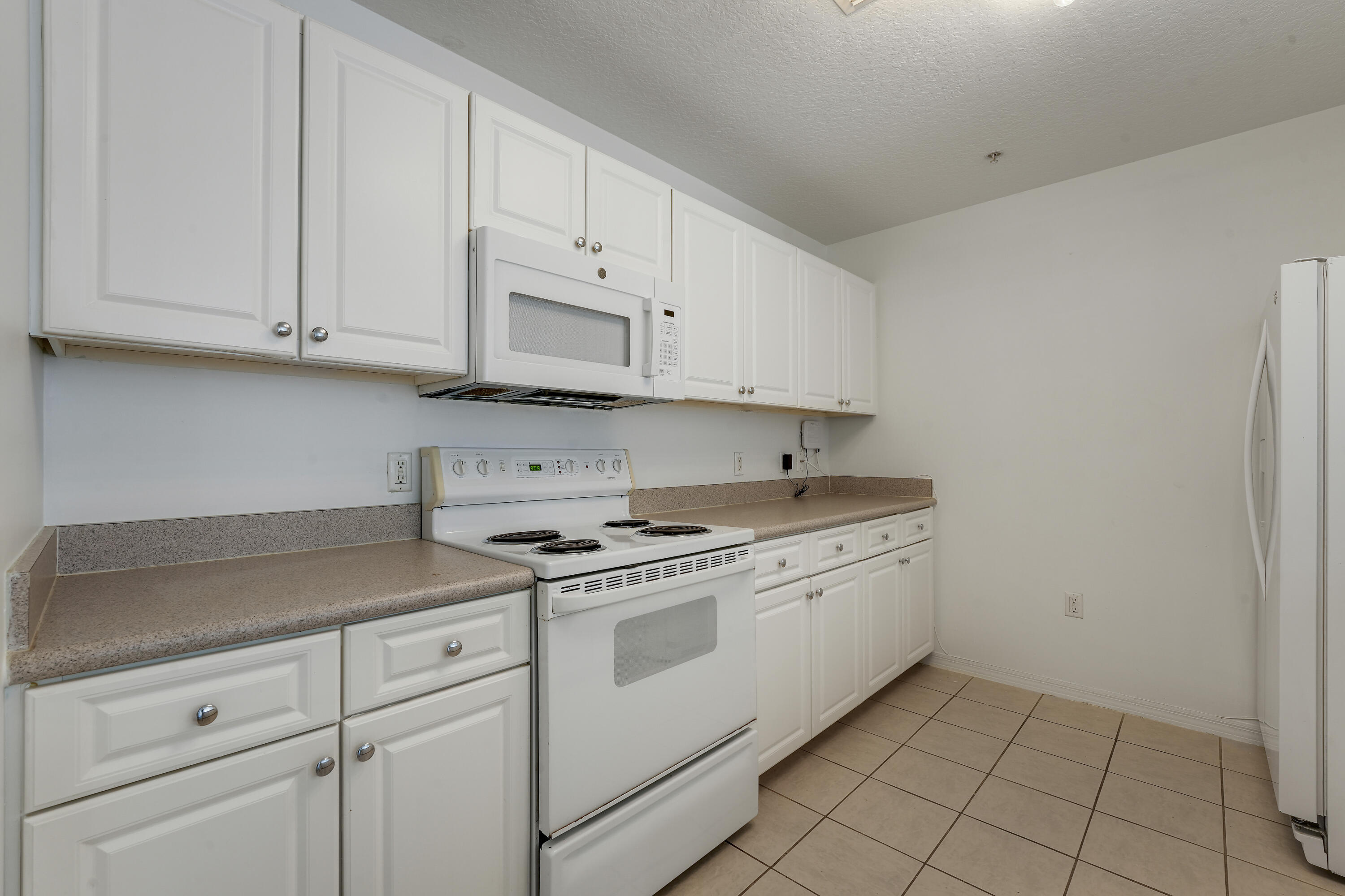 1200 Town Center Drive Unit 215 — photo