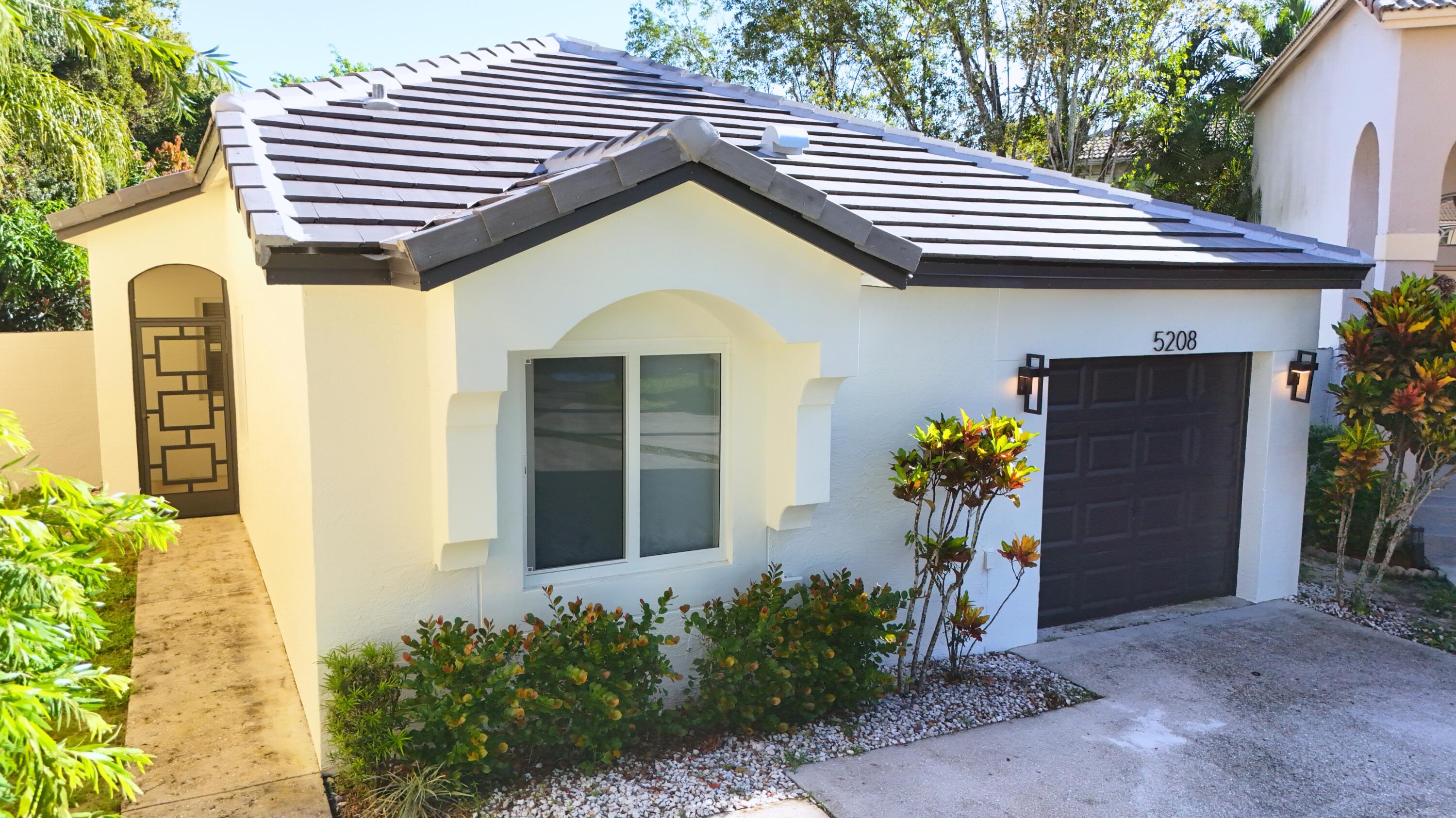 5208 Eagle Cay Place — photo