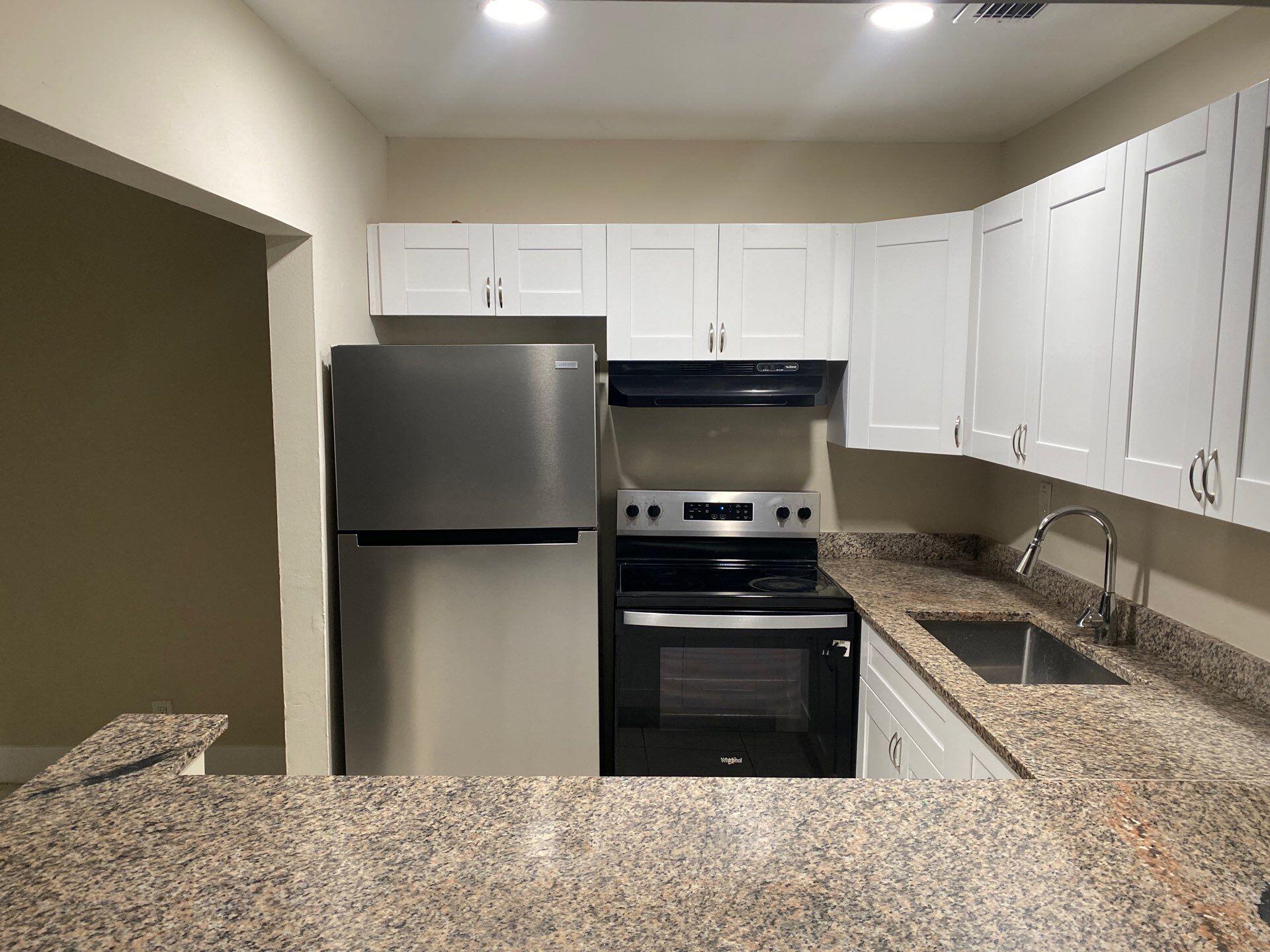 207 NW 32nd Court Unit 206 — photo