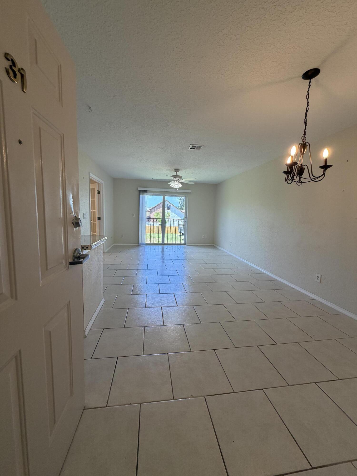 220 Columbia Drive Unit 31 — photo