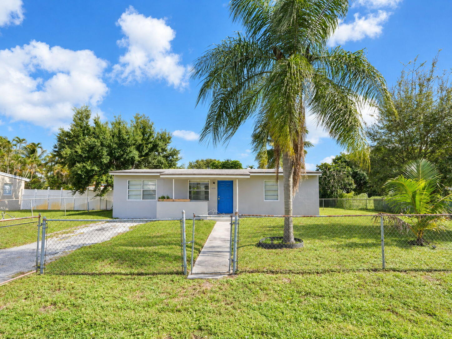 1805 NW 13th Court — photo