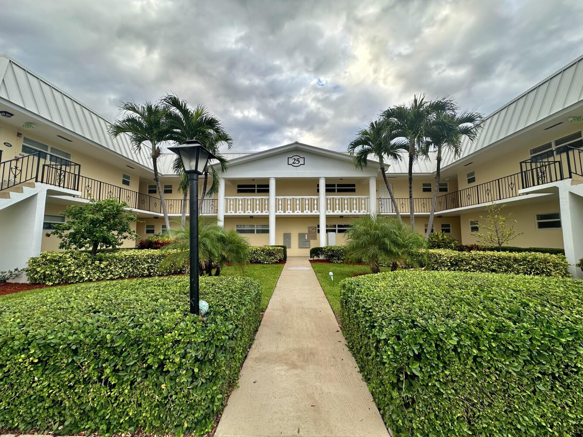 25 Colonial Club Drive Unit 103 — photo
