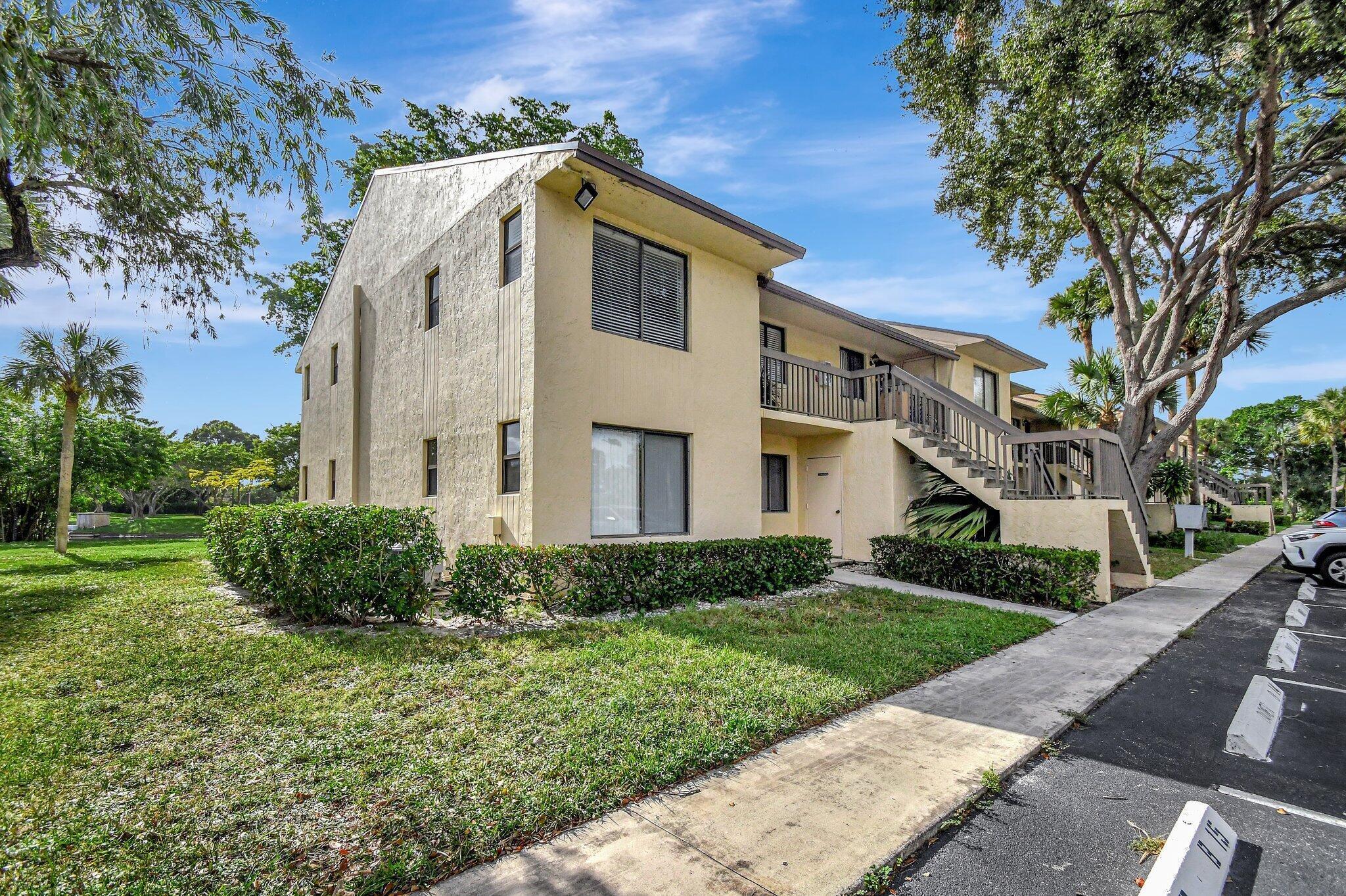 6660 Somerset Drive Unit 102 — photo