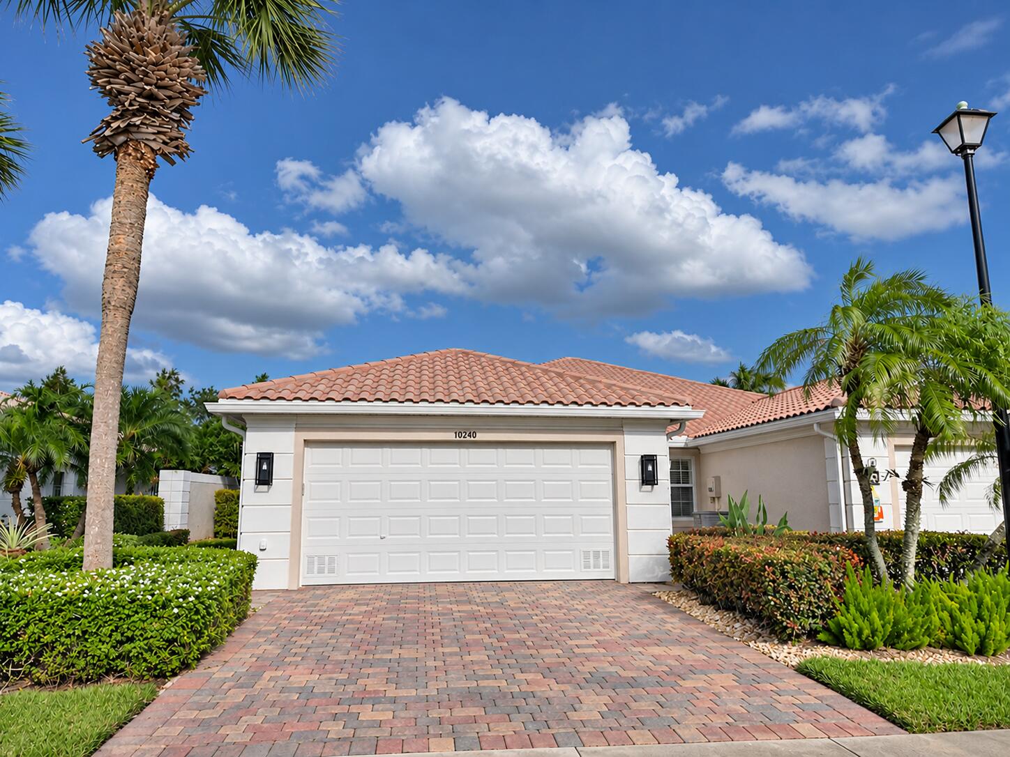 11215 SW Pembroke Drive — photo