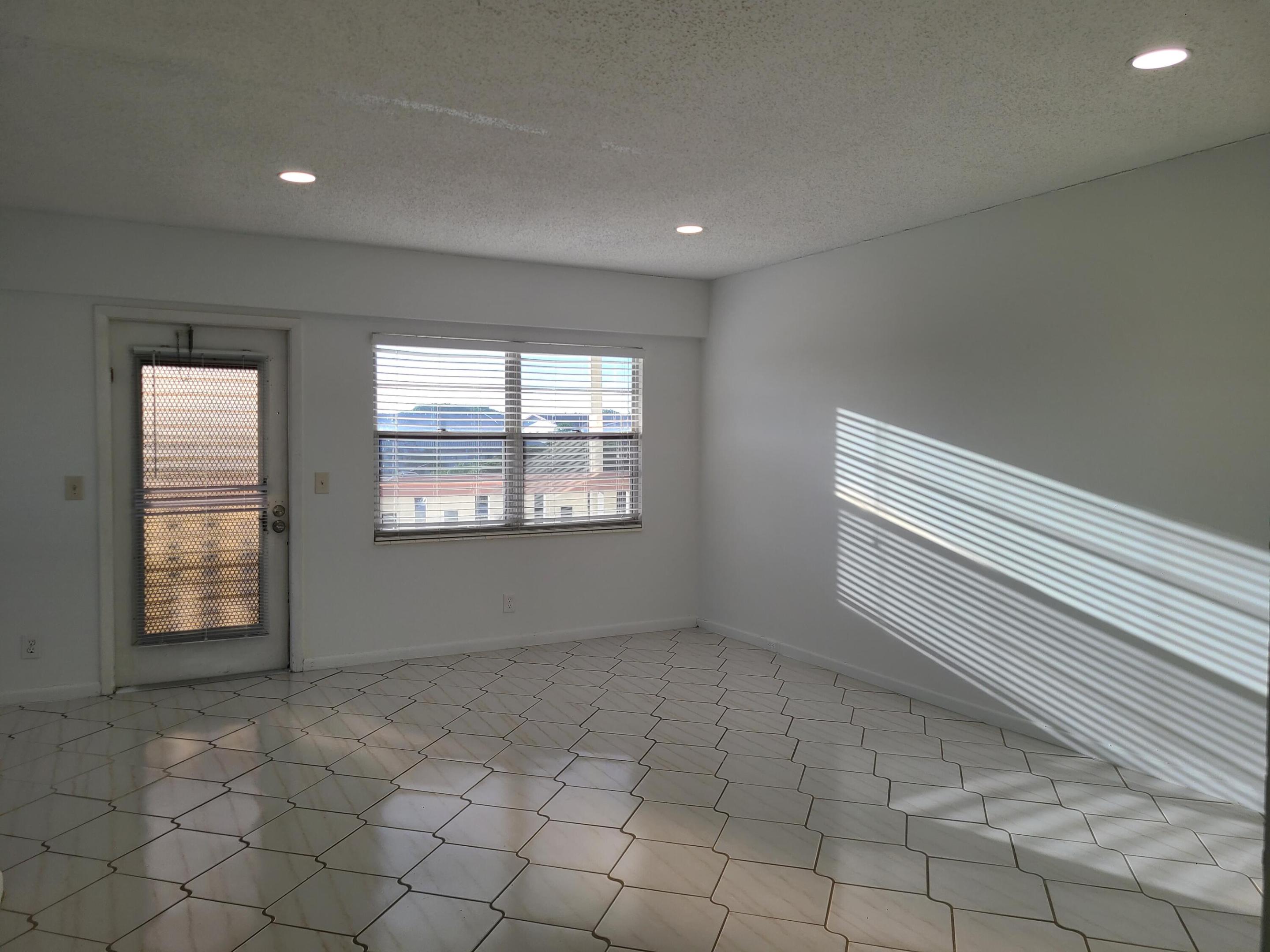 239 Preston F Way — photo