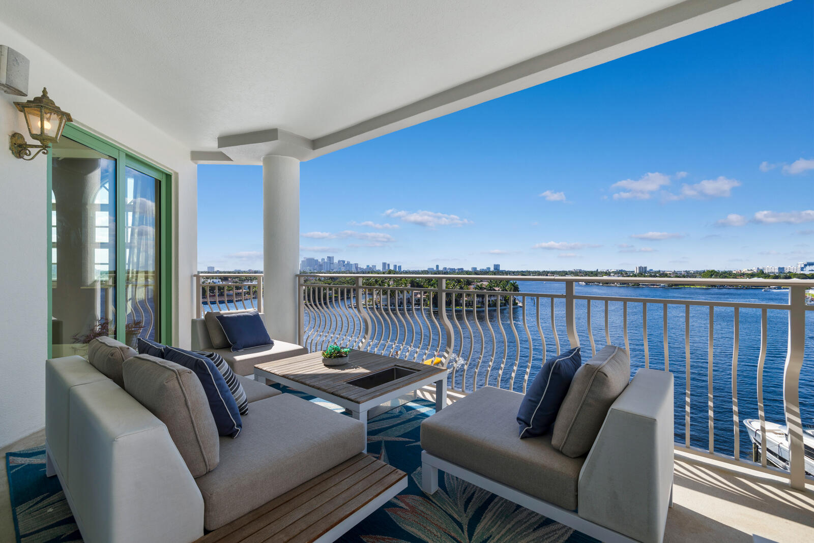 301 N Birch Road Unit 7N — photo