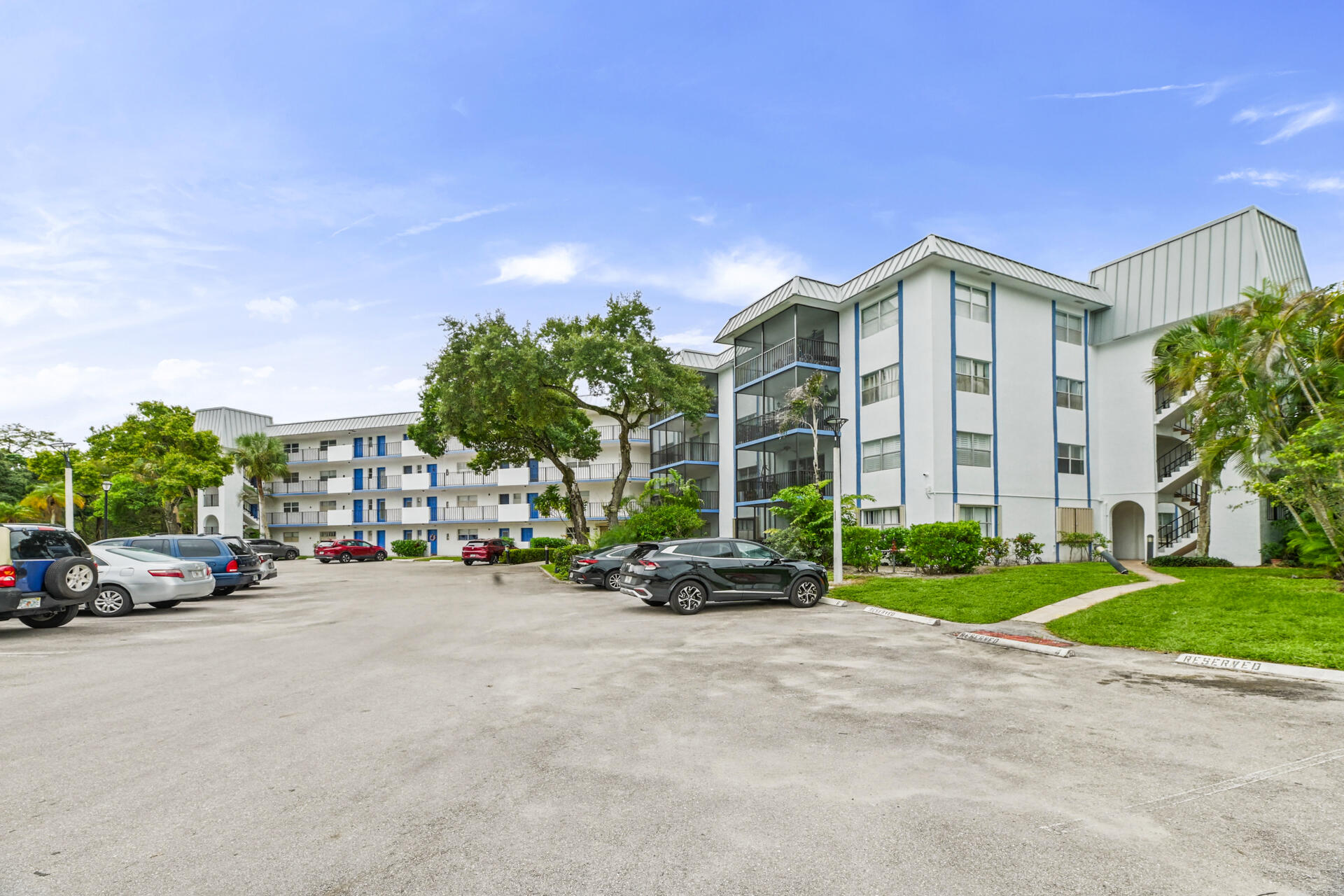 6260 S Falls Cir Drive Unit 303 — photo