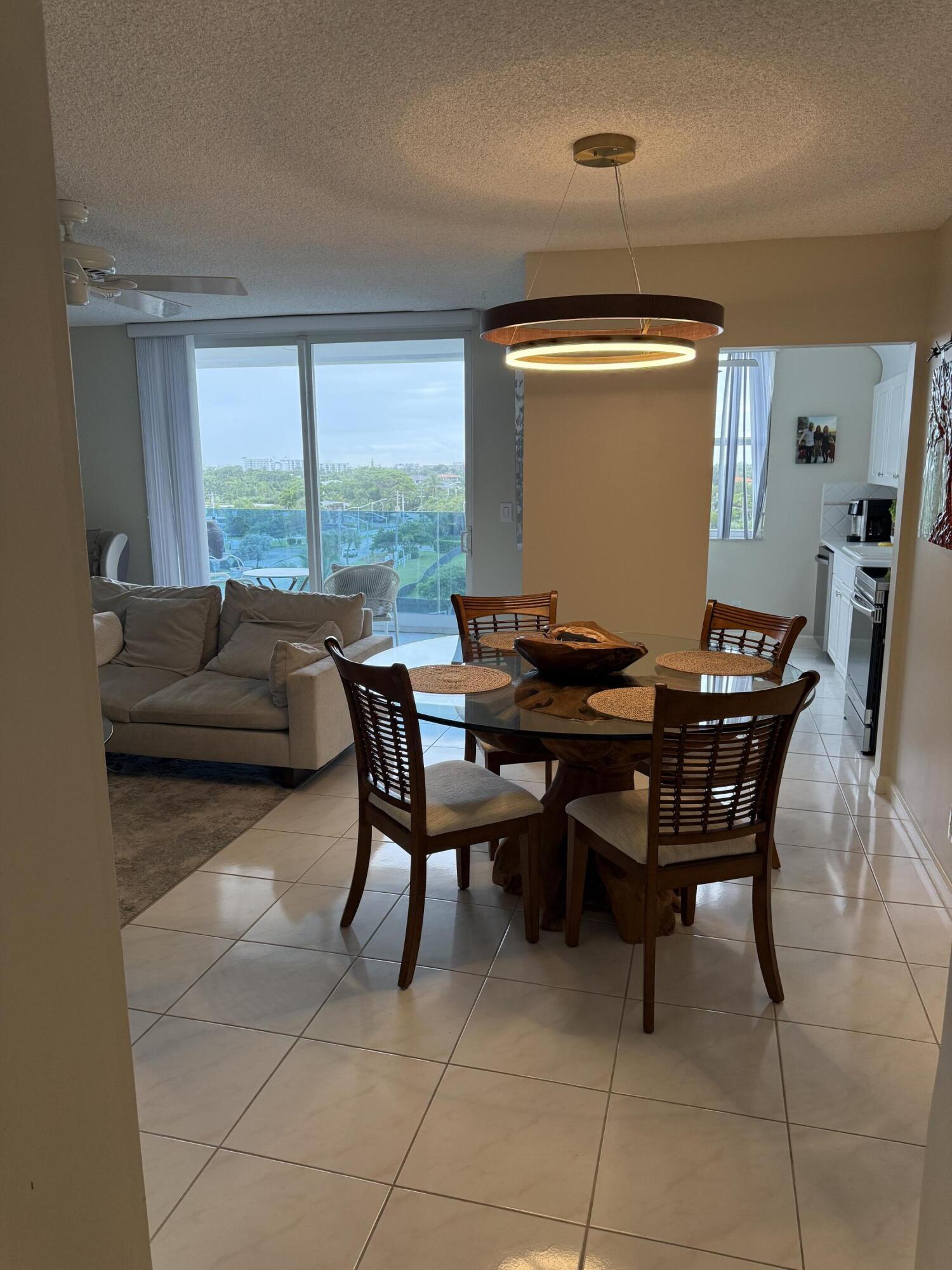 2639 N Riverside Drive Unit 605 — photo