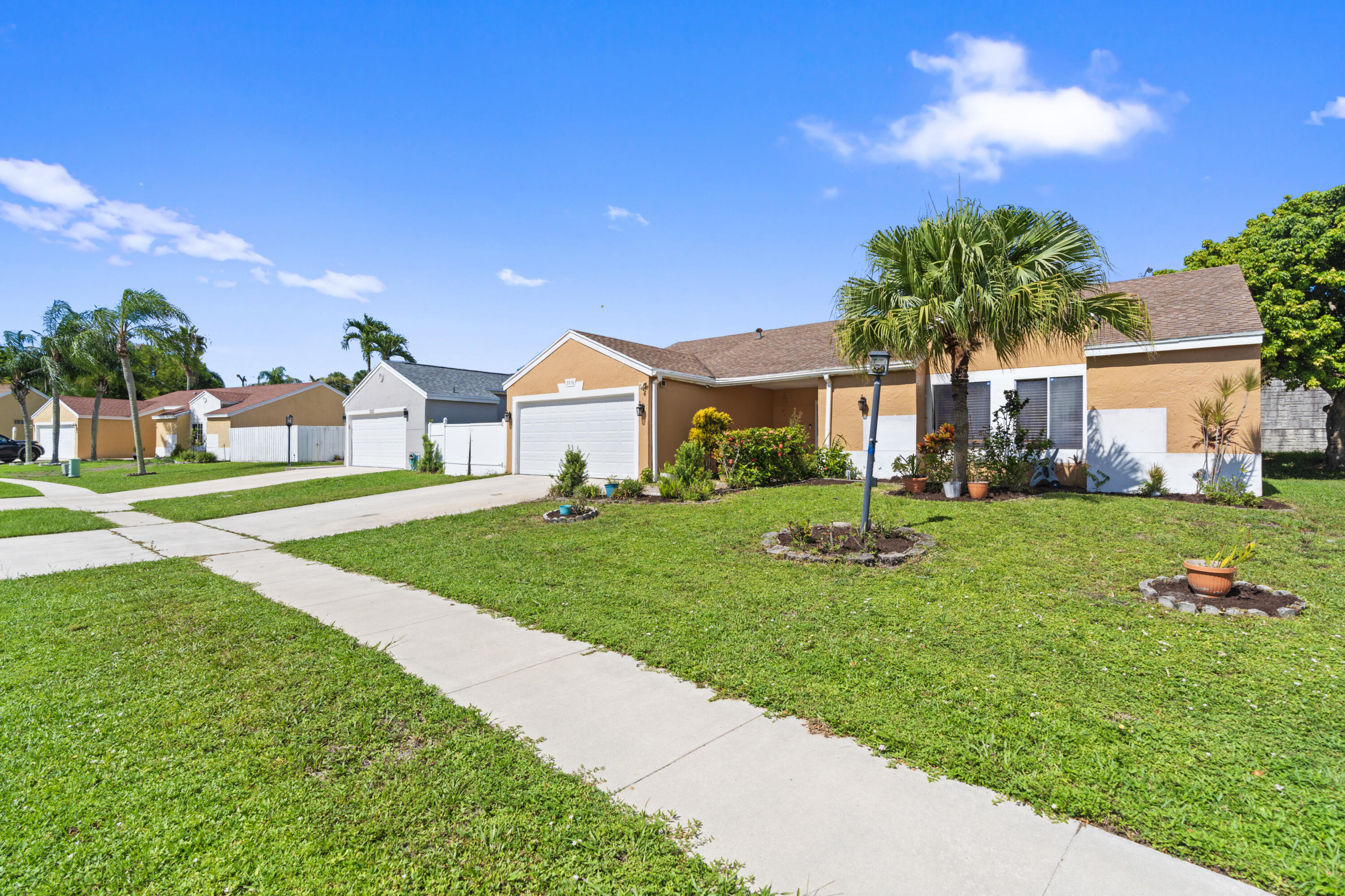 9978 Moss Pond Drive — photo