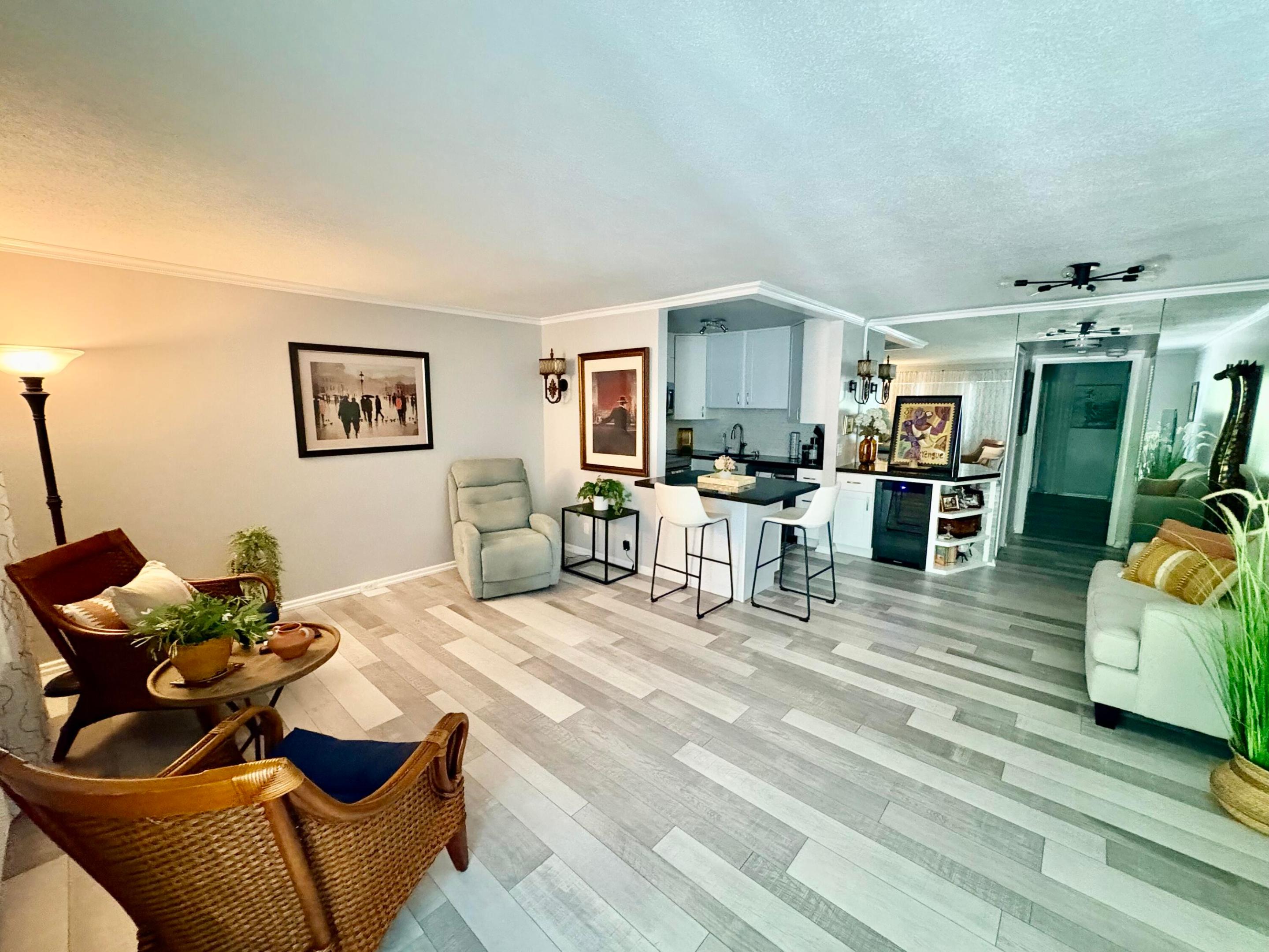 323 Tilford O Unit 323 — photo