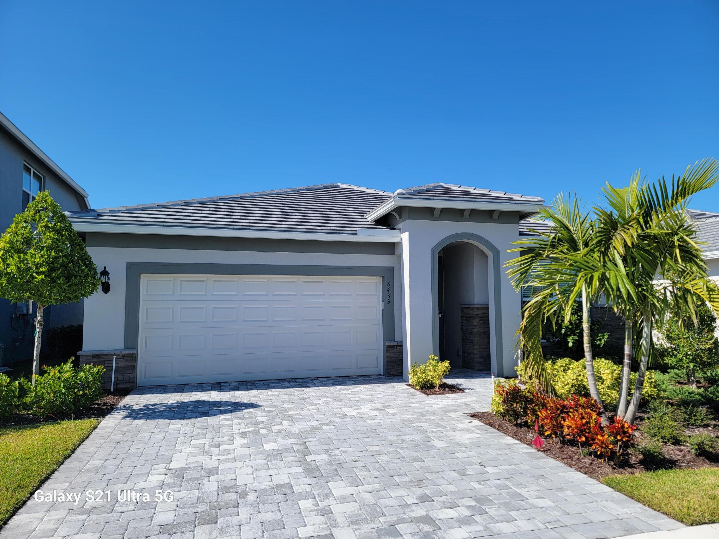 8433 Beagle Terrace — photo