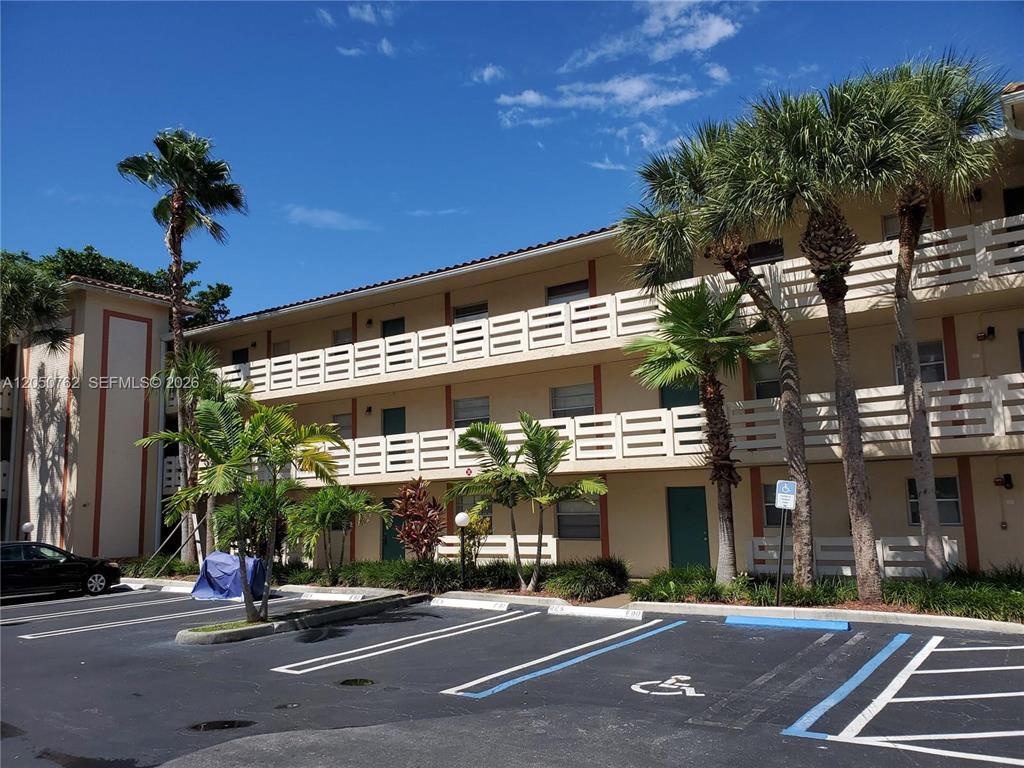 3222 NW 103rd Terrace Unit 204-B — photo