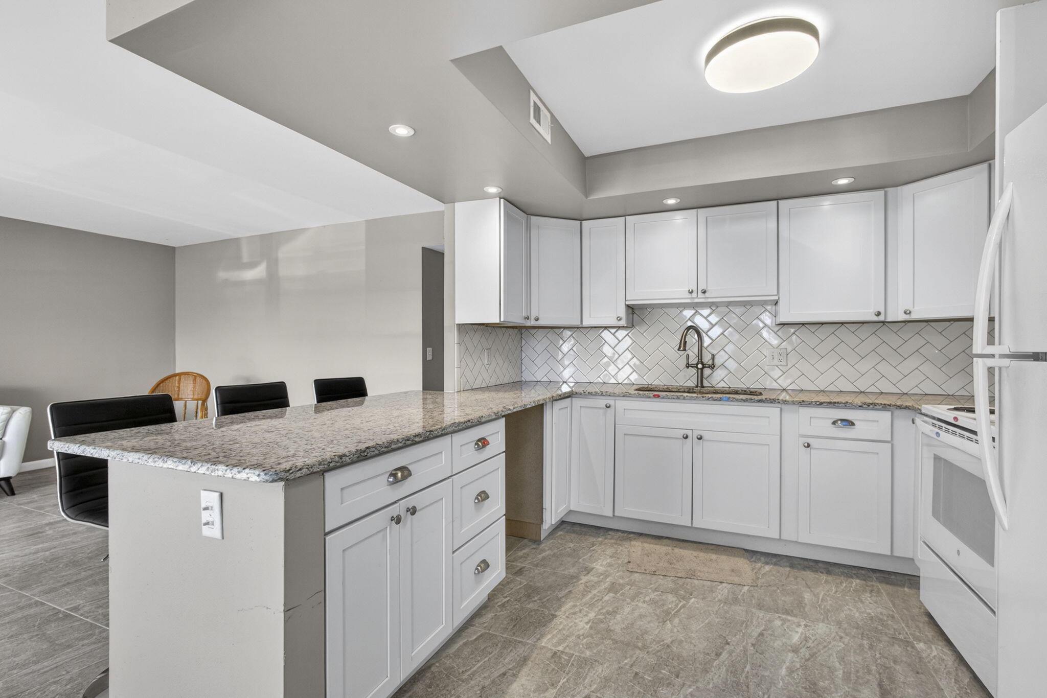 105 Greenbrier C — photo