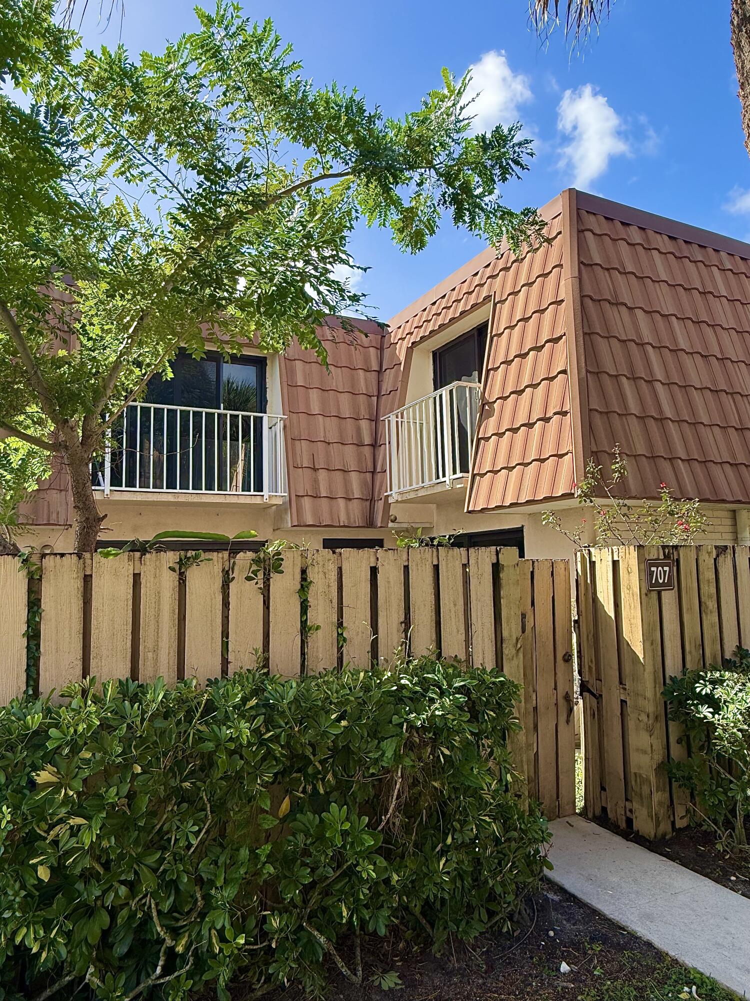 707 Mill Valley Place — photo