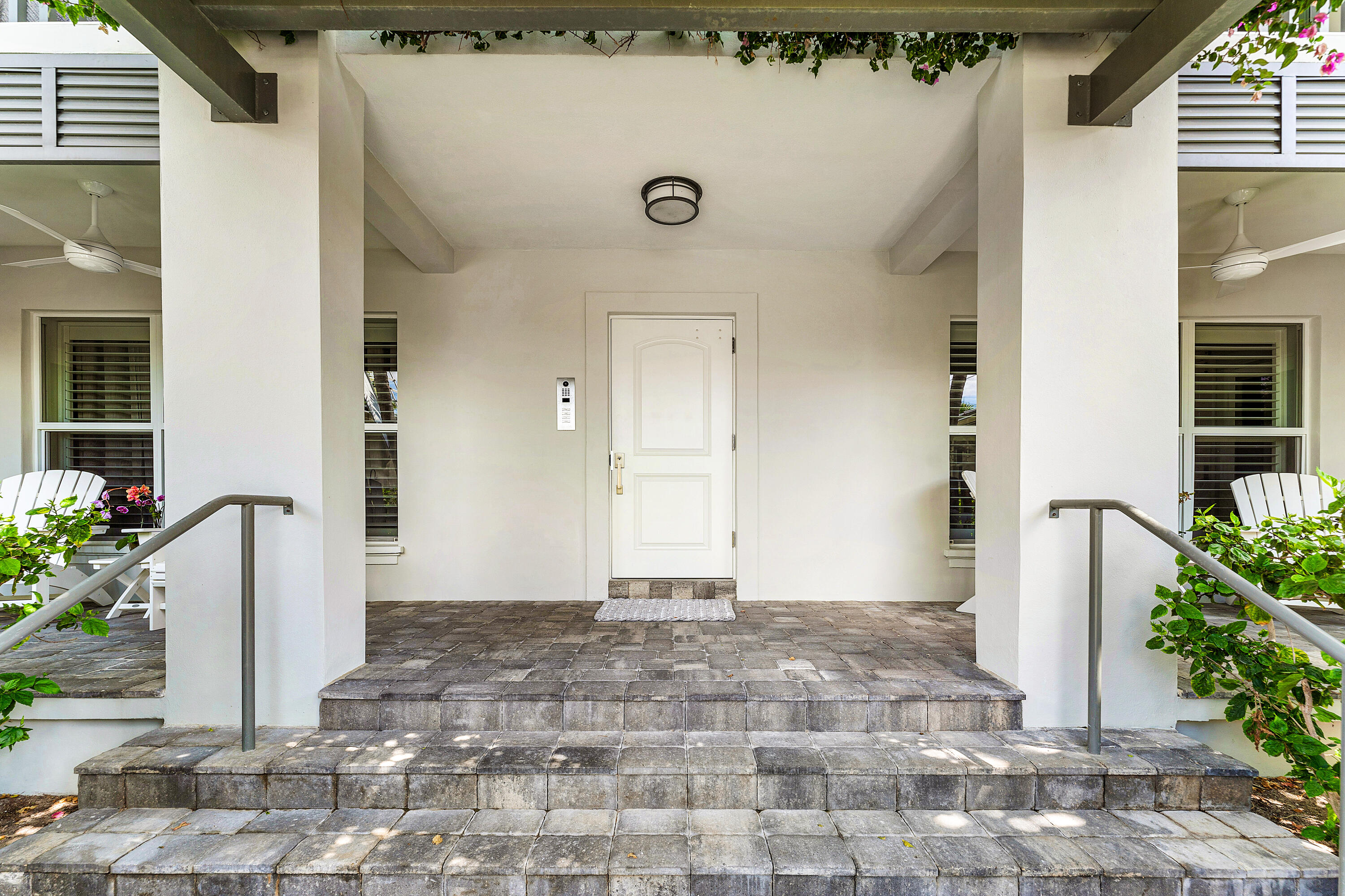 1025 Casuarina Road Unit 4 — photo