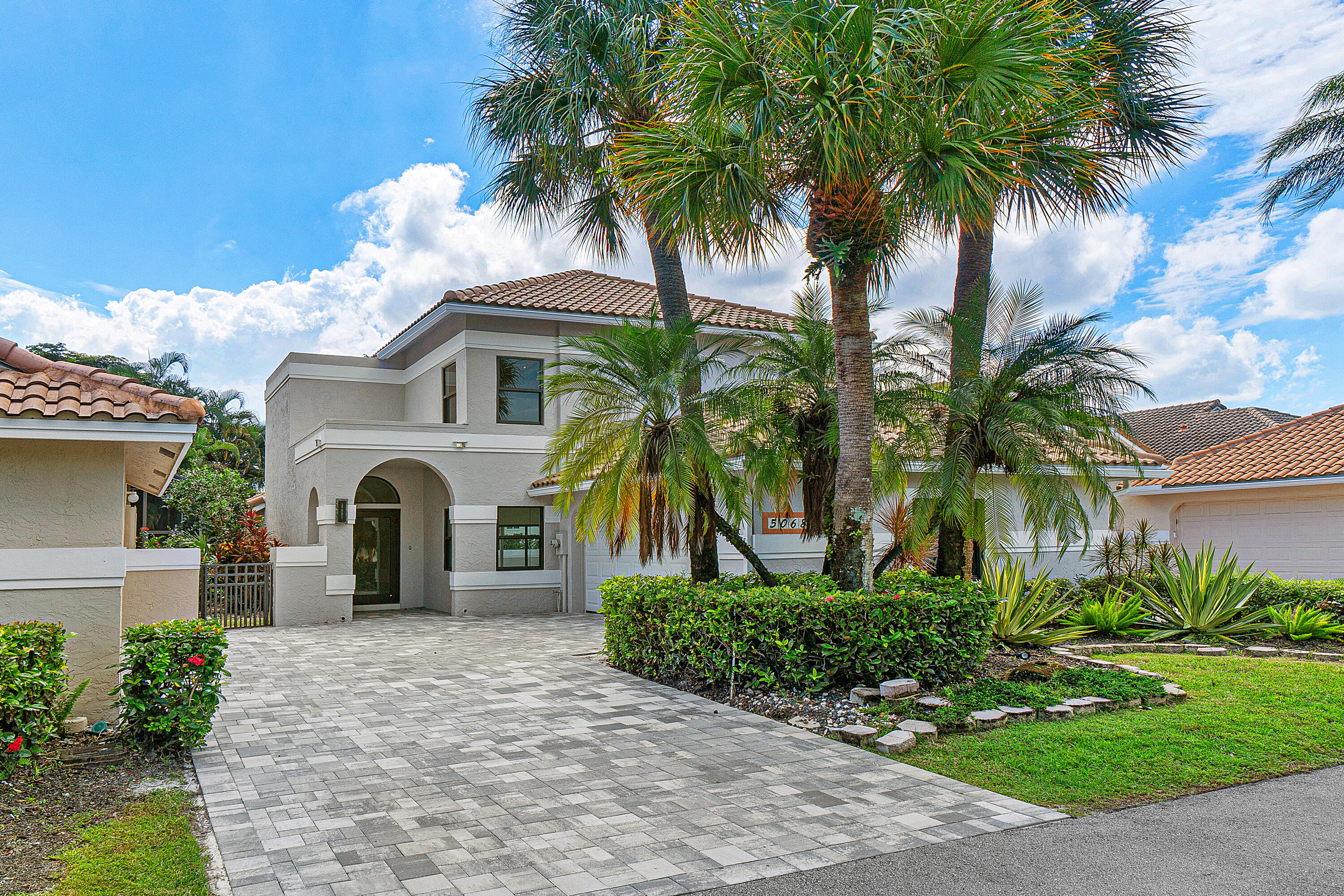 5068 Via De Amalfi Drive — photo