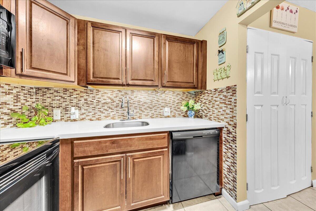 129 Suffolk D, Boca Raton, FL 33434 — photo 2