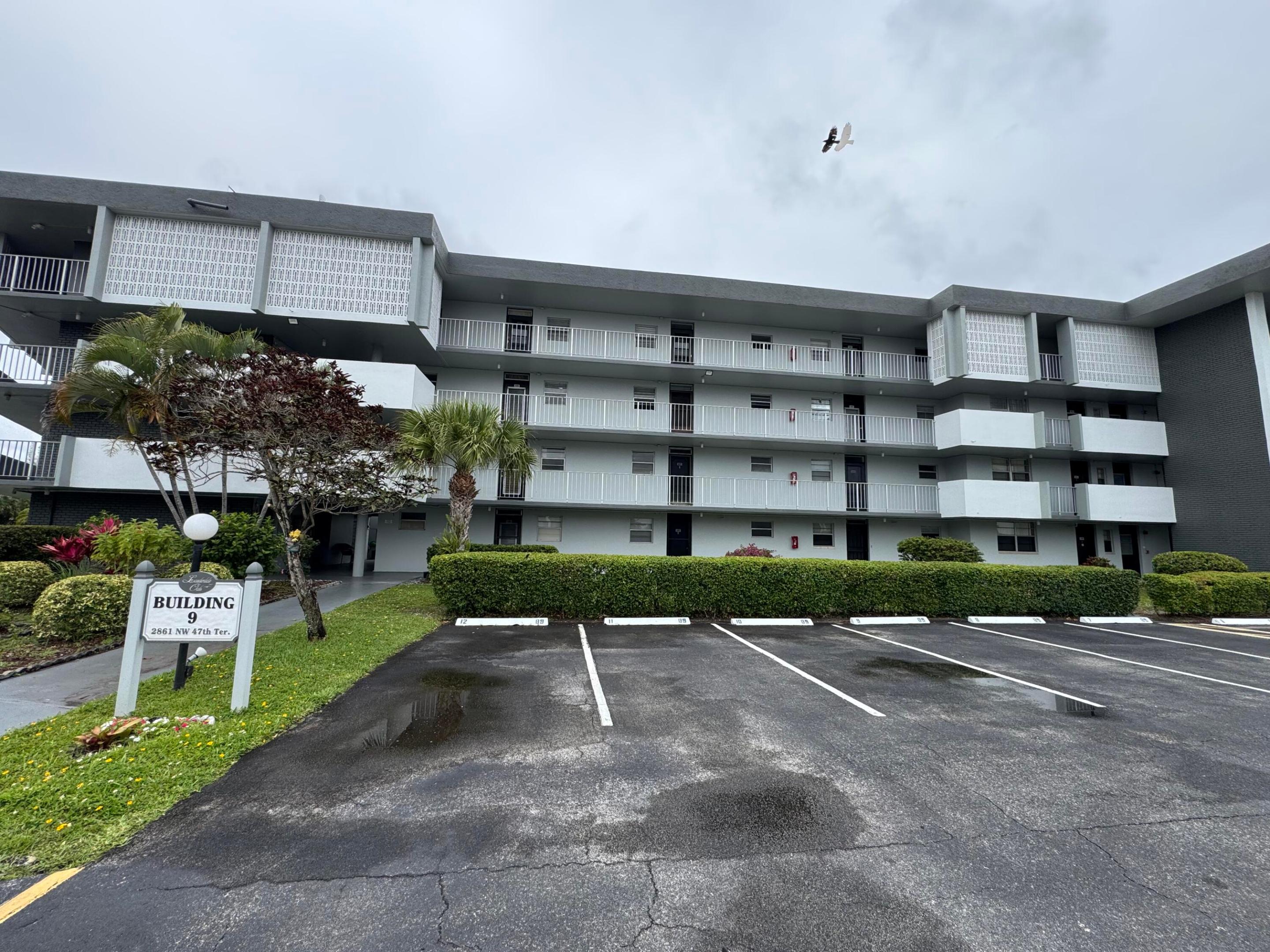 2861 NW 47th Terrace Unit 207B — photo