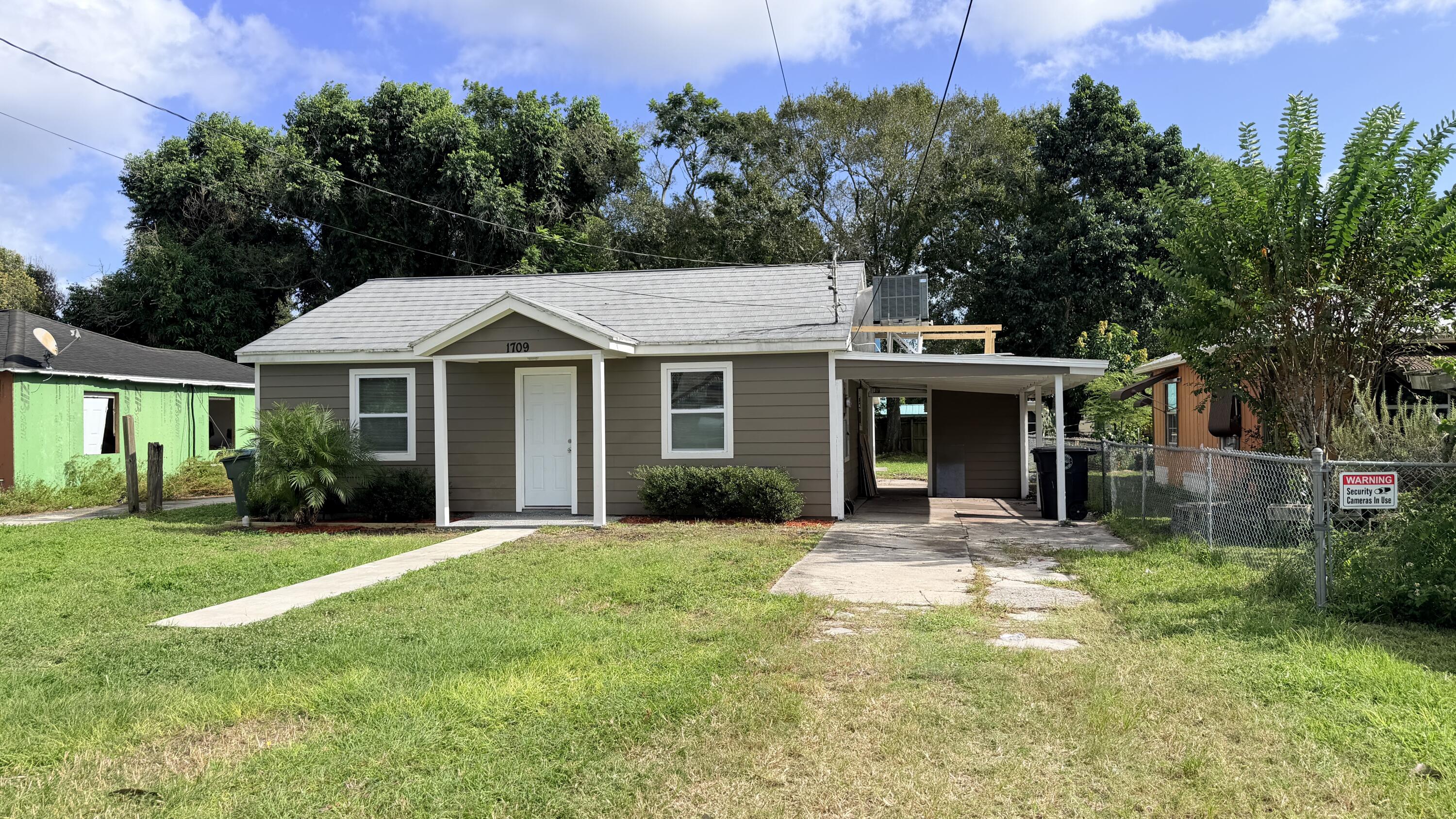 1709 Miami Court — photo