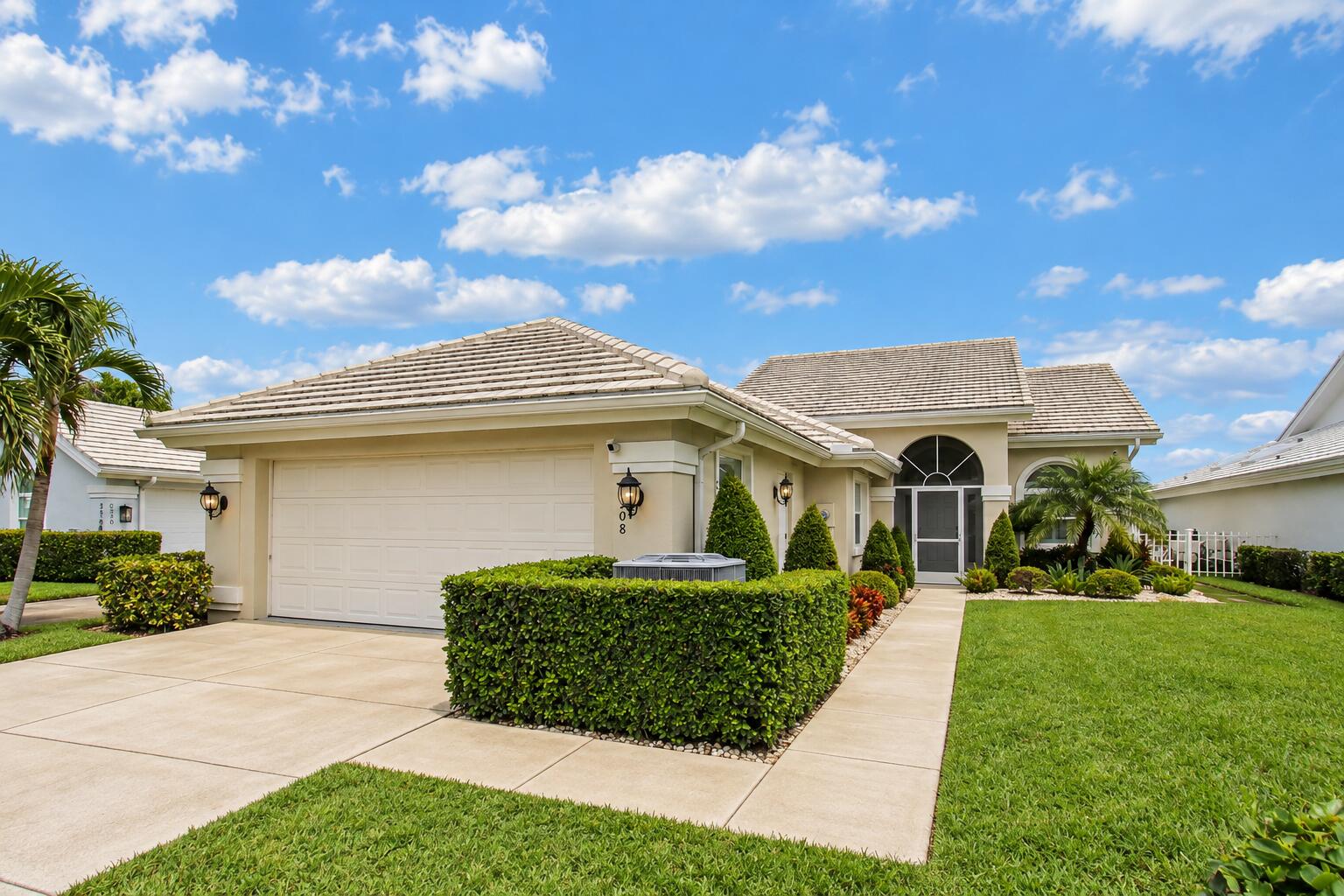 2308 Saratoga Bay Drive — photo