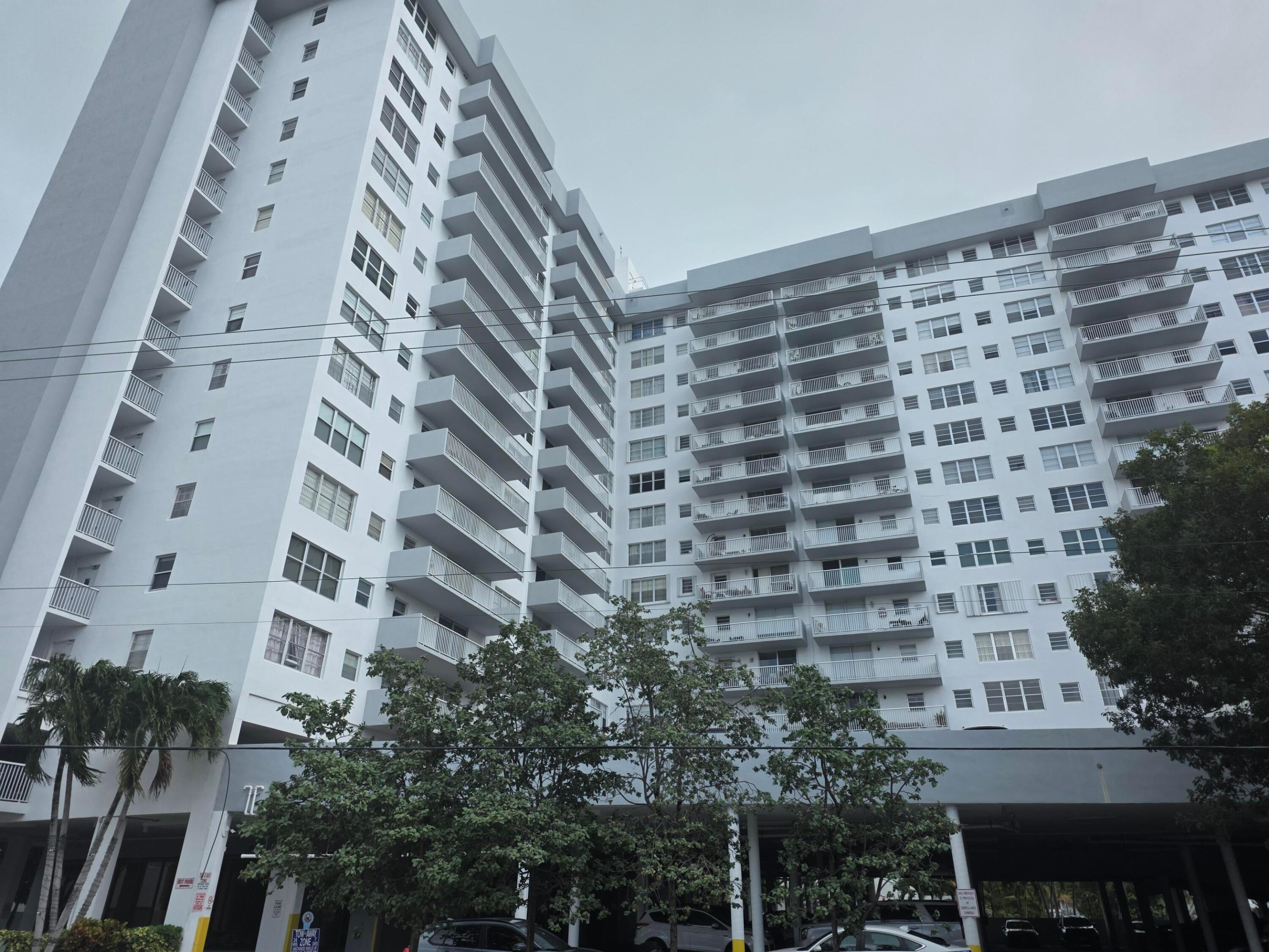 137 Golden Isles Drive Unit 609 — photo