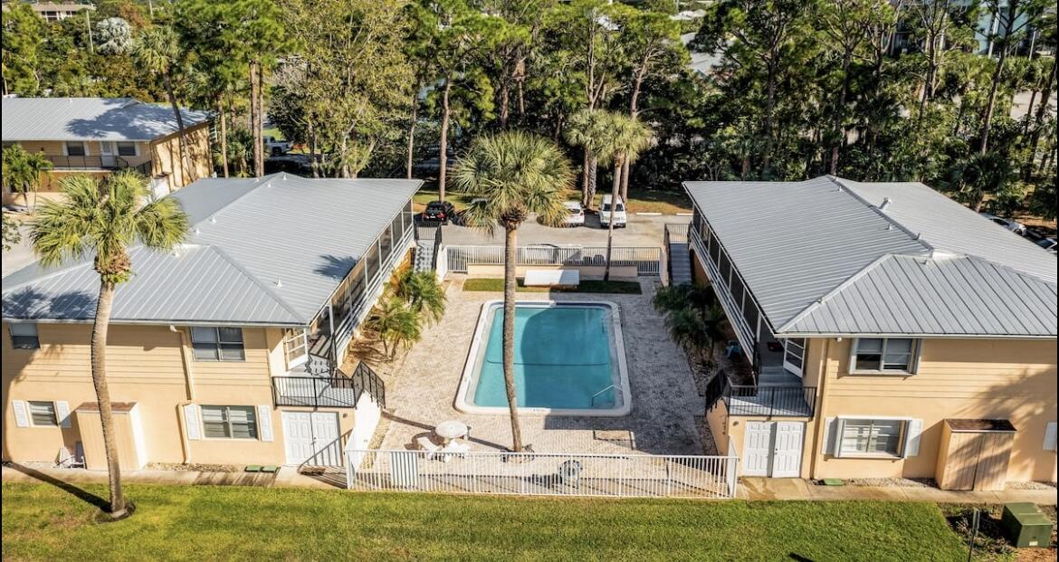 333 SE Martin Avenue Unit 1-I — photo