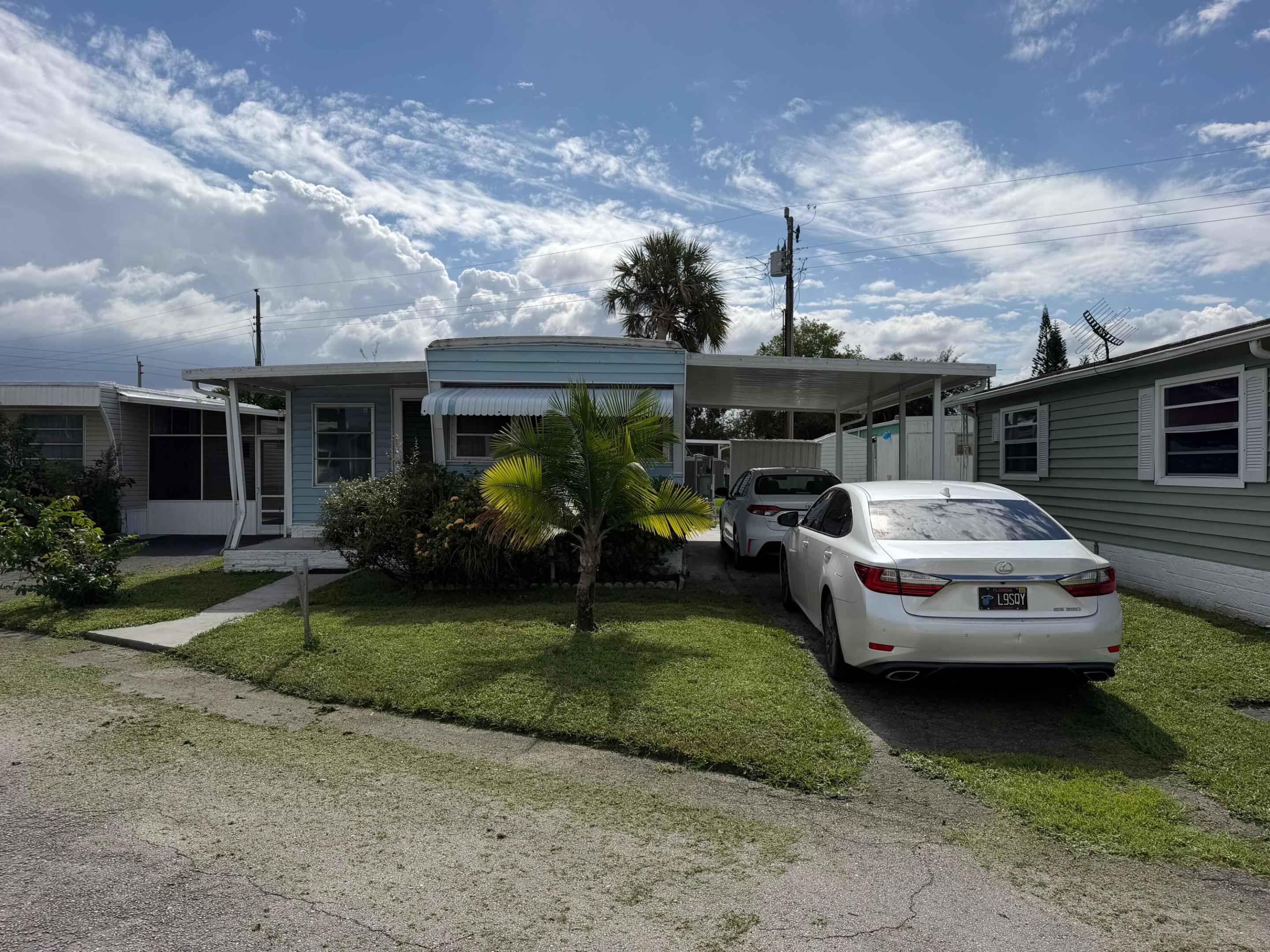 8640 SW 15th Court — photo
