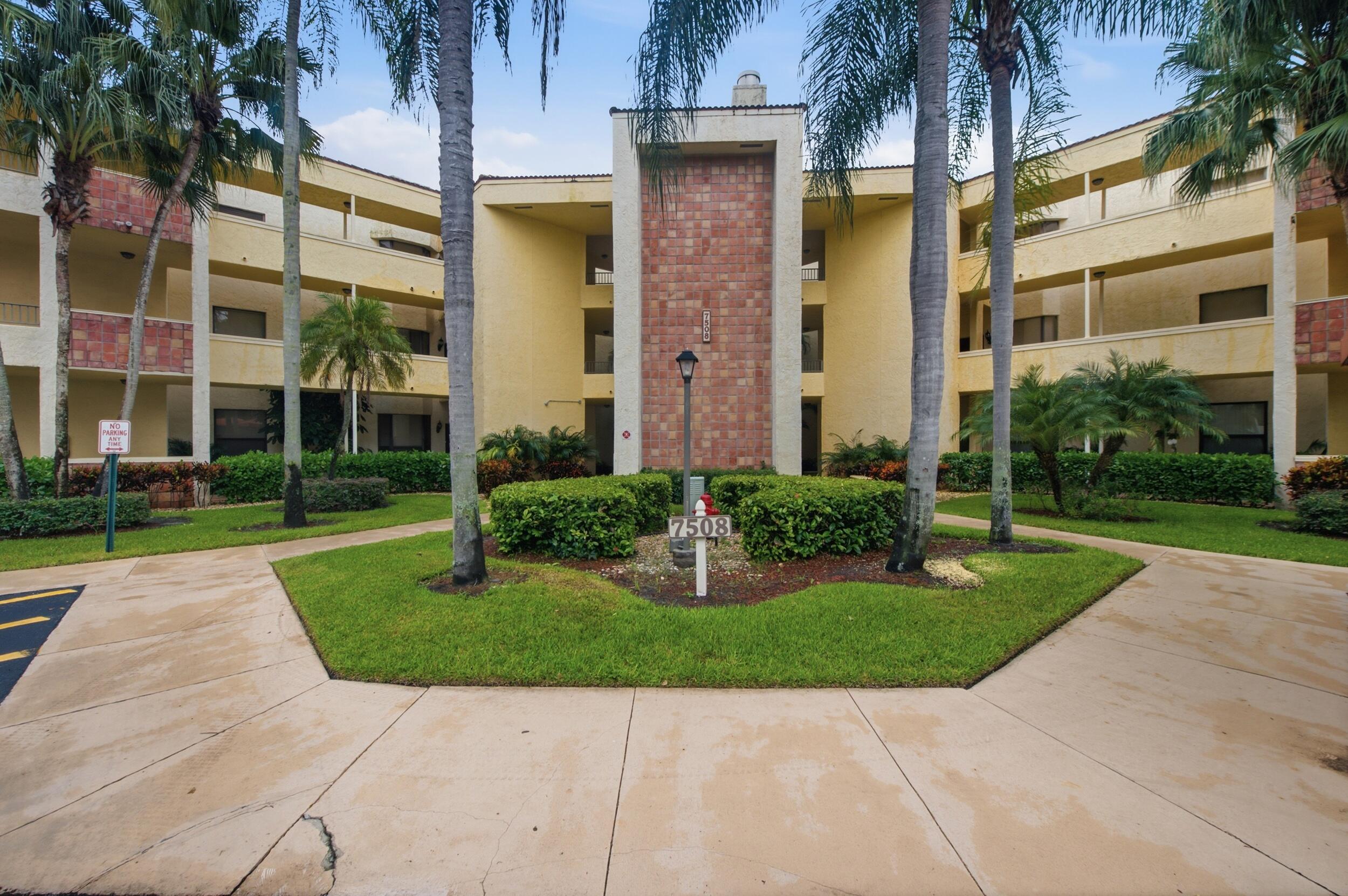 7508 La Paz Boulevard Unit 107 — photo