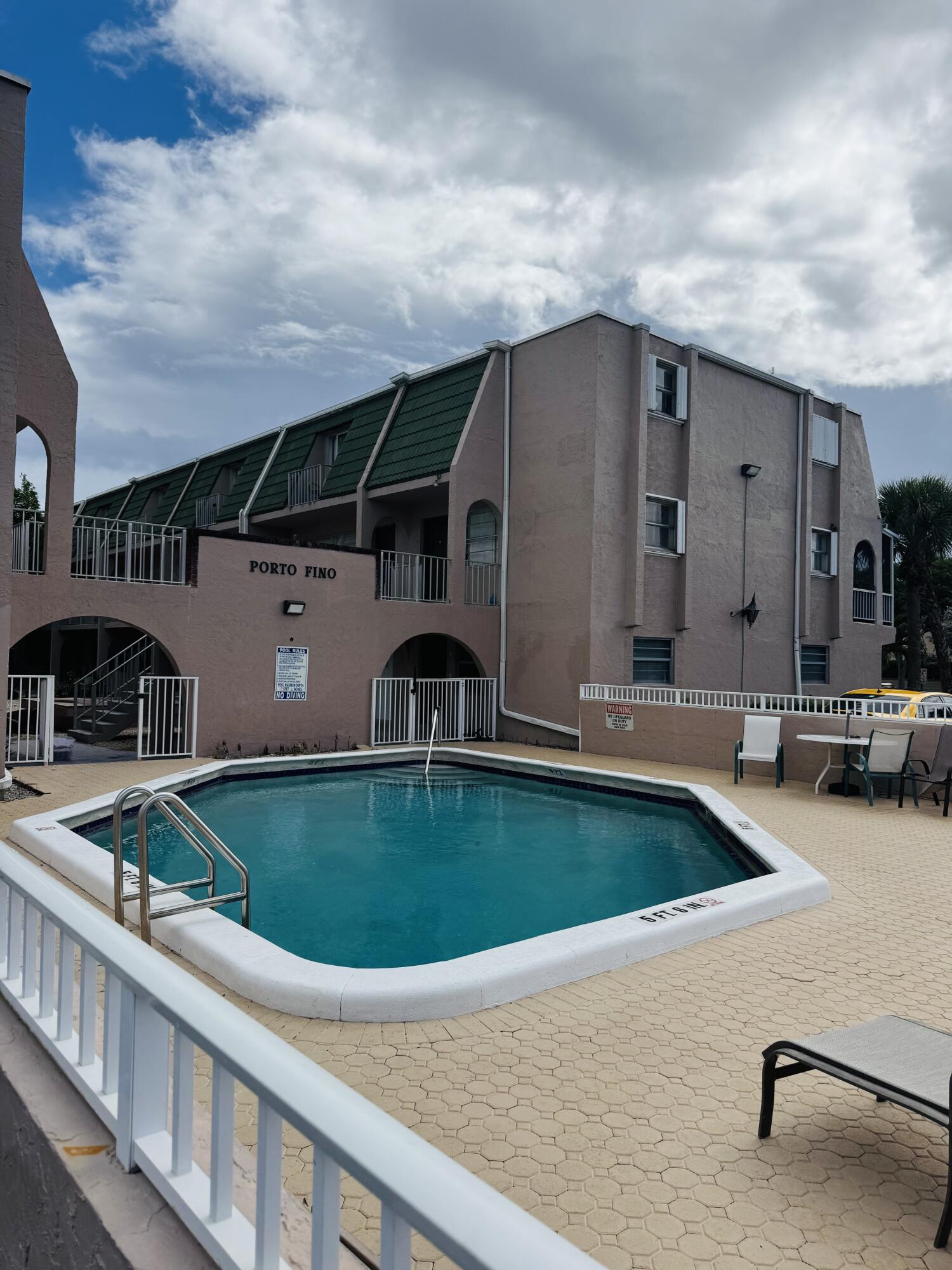 1100 SE 4th Avenue Unit 1 — photo