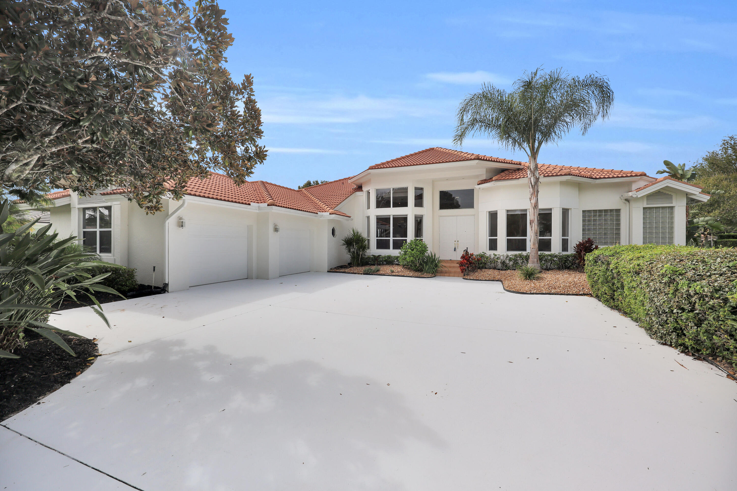 8004 Plantation Lakes Drive — photo