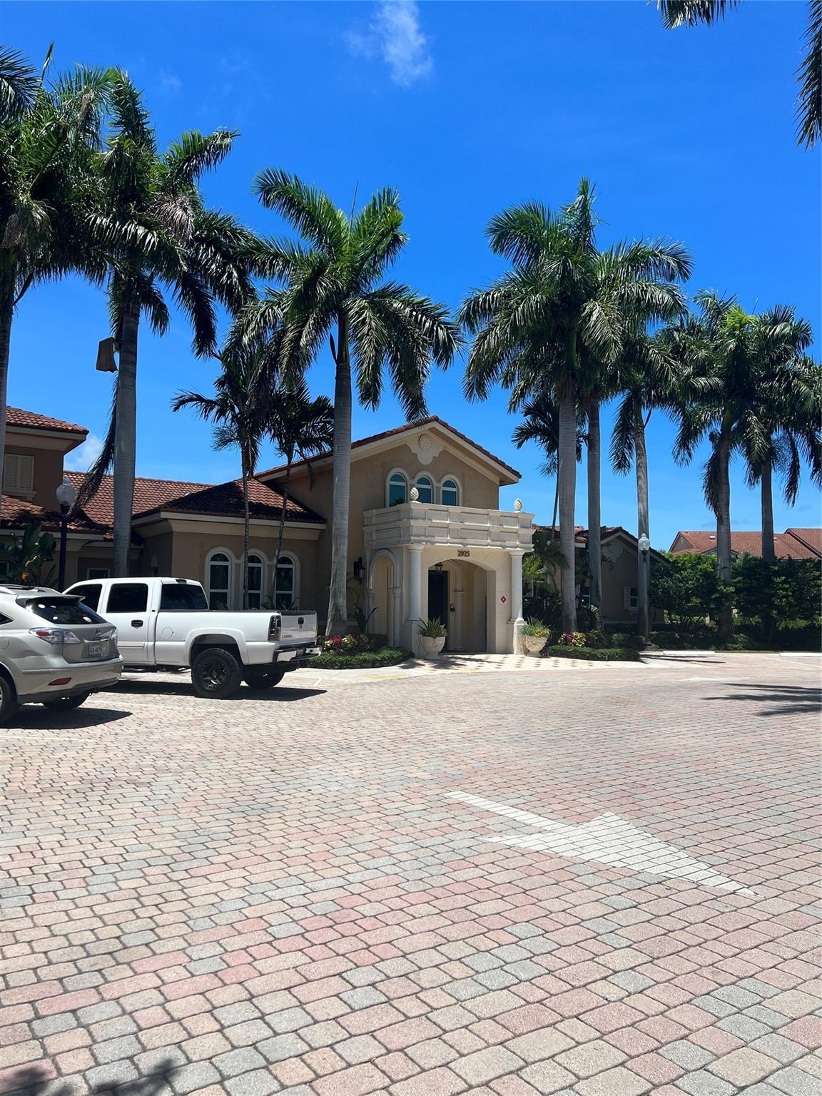 903 Villa Circle Unit 903 — photo