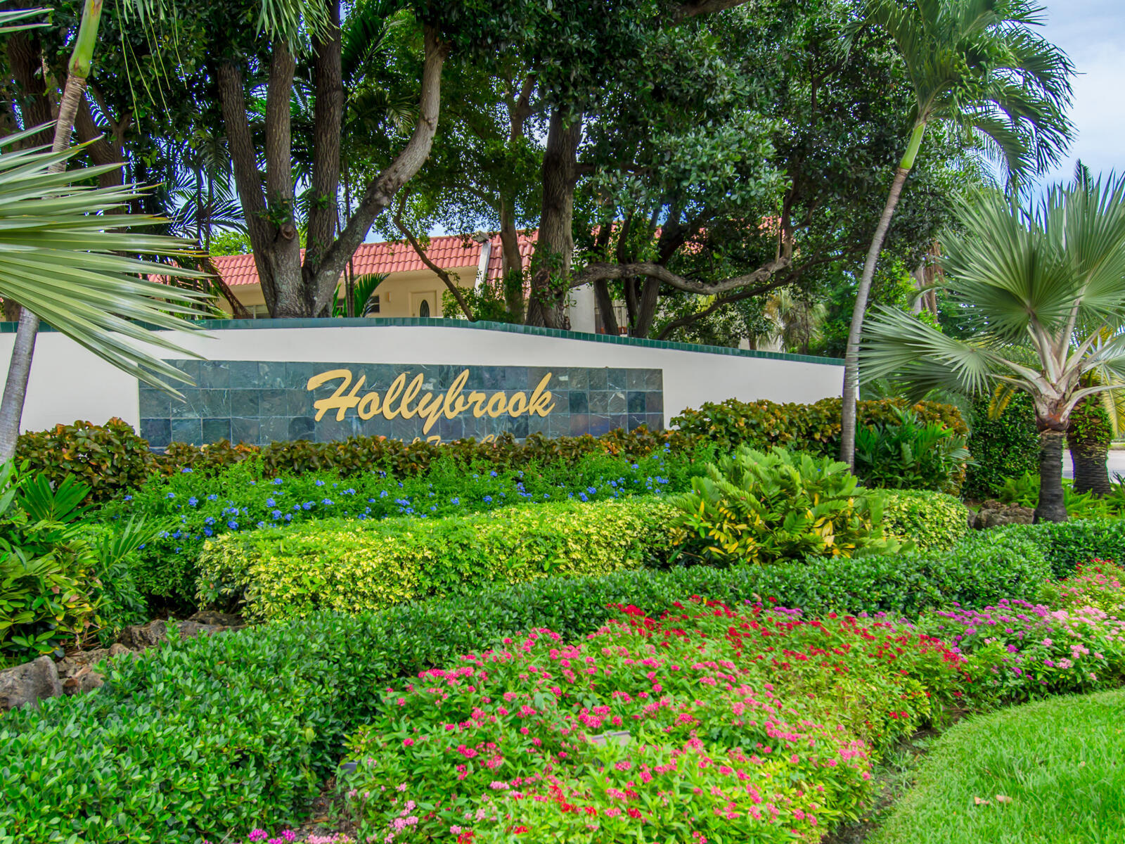 411 S Hollybrook Drive Unit 202 — photo