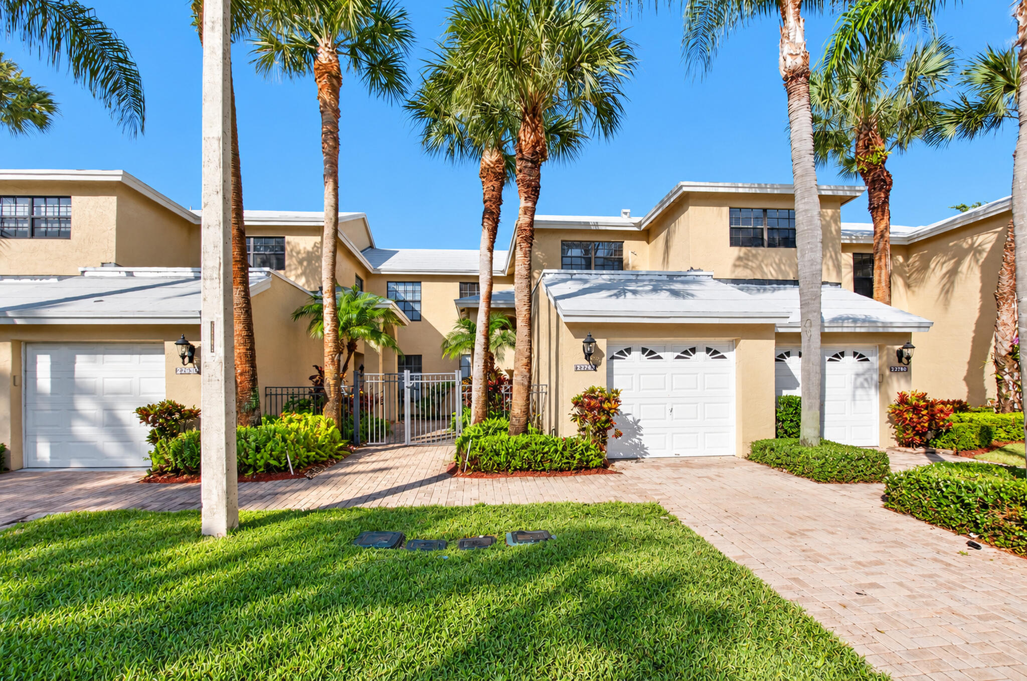 22751 Mandeville Place Unit F — photo