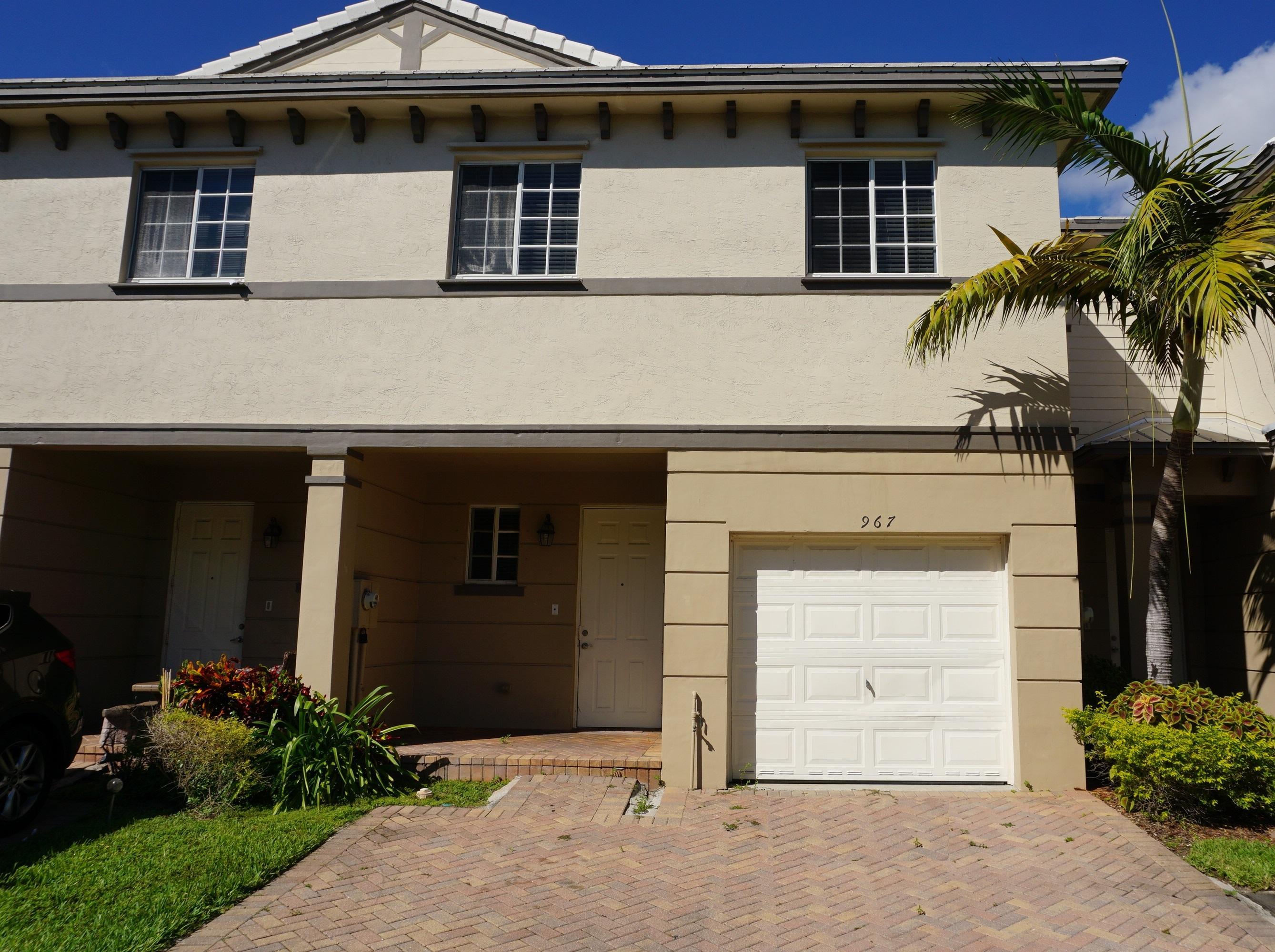 967 Abaco Lane — photo