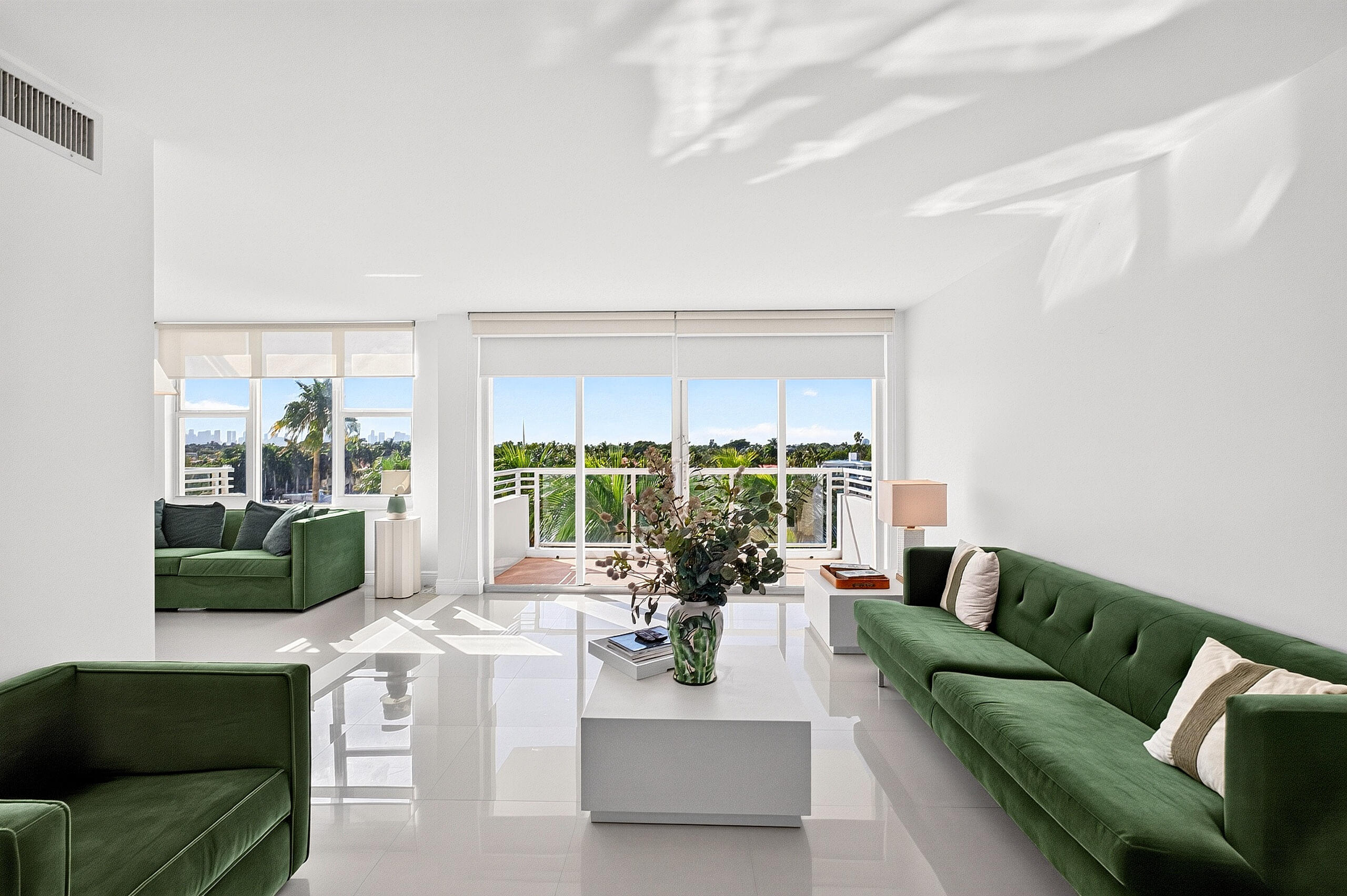 5600 Collins Avenue Unit 6M — photo