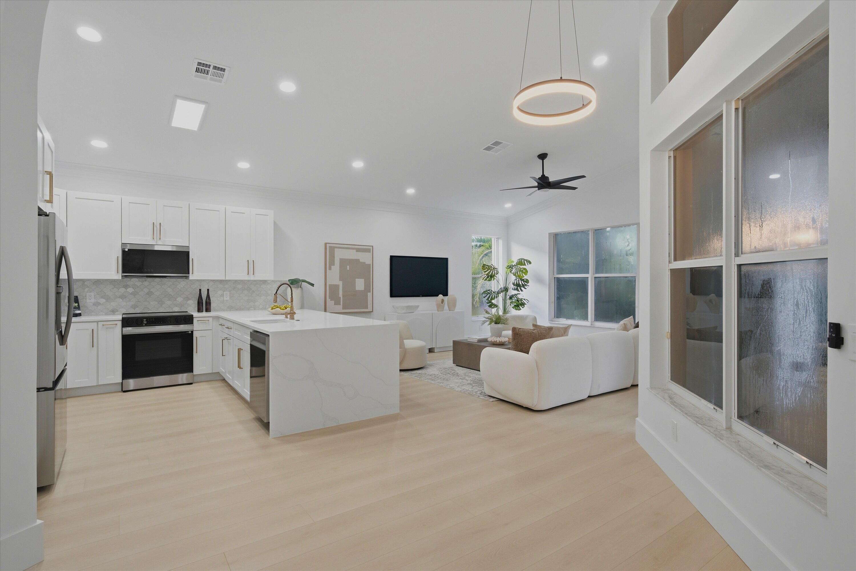 13106 Alhambra Lake Circle — photo