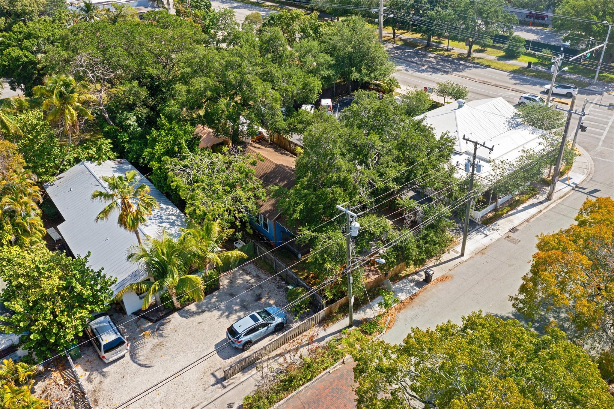 711 W Las Olas — photo
